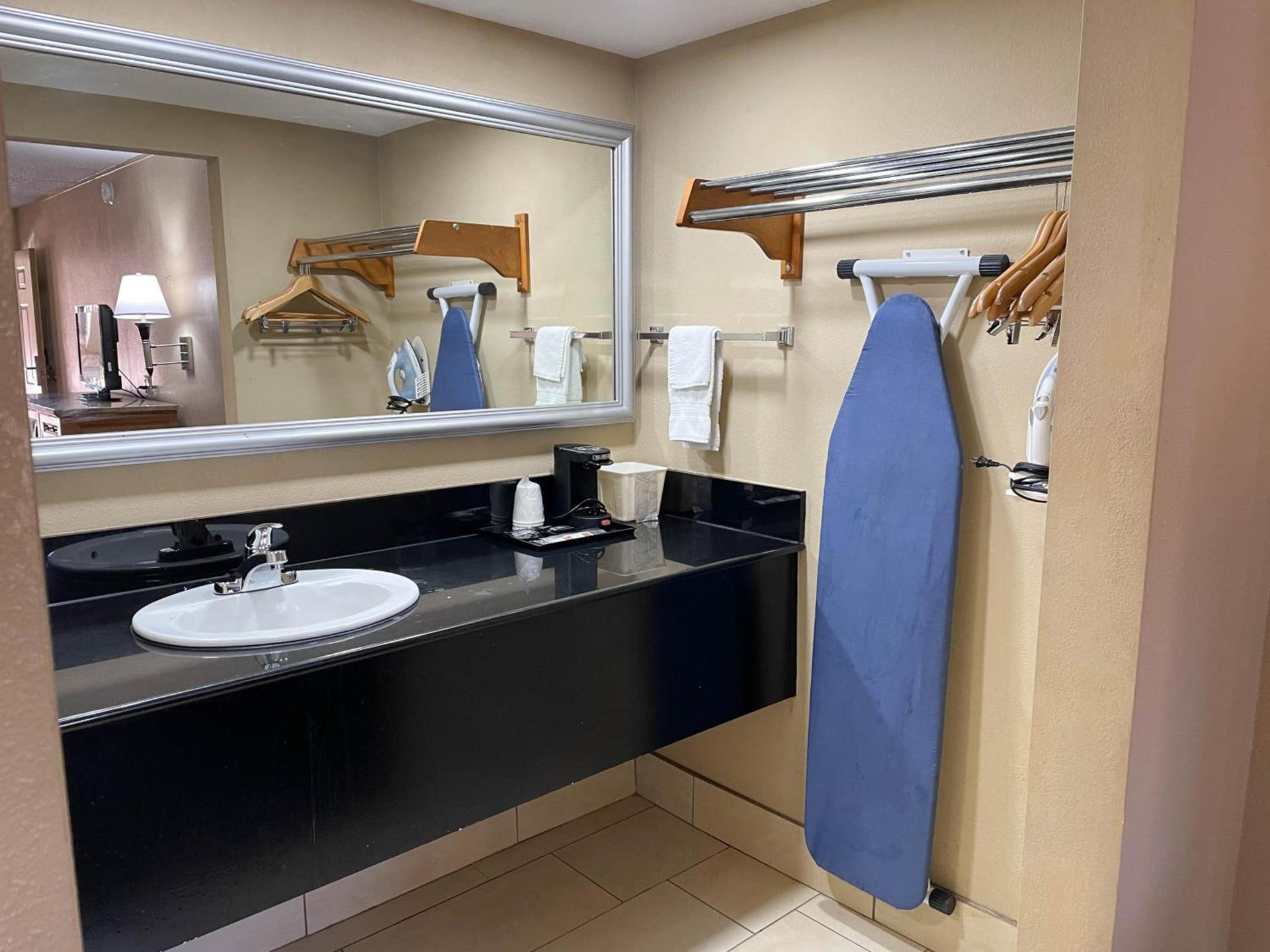 Studio 6 Suites North Richland Hills TX photo 21