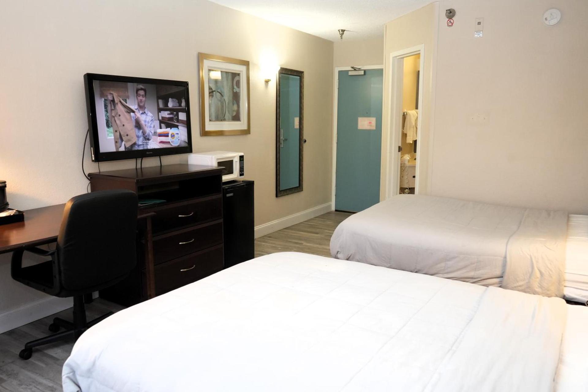 Copley Inn & Suites By OYO Akron OH photo 9