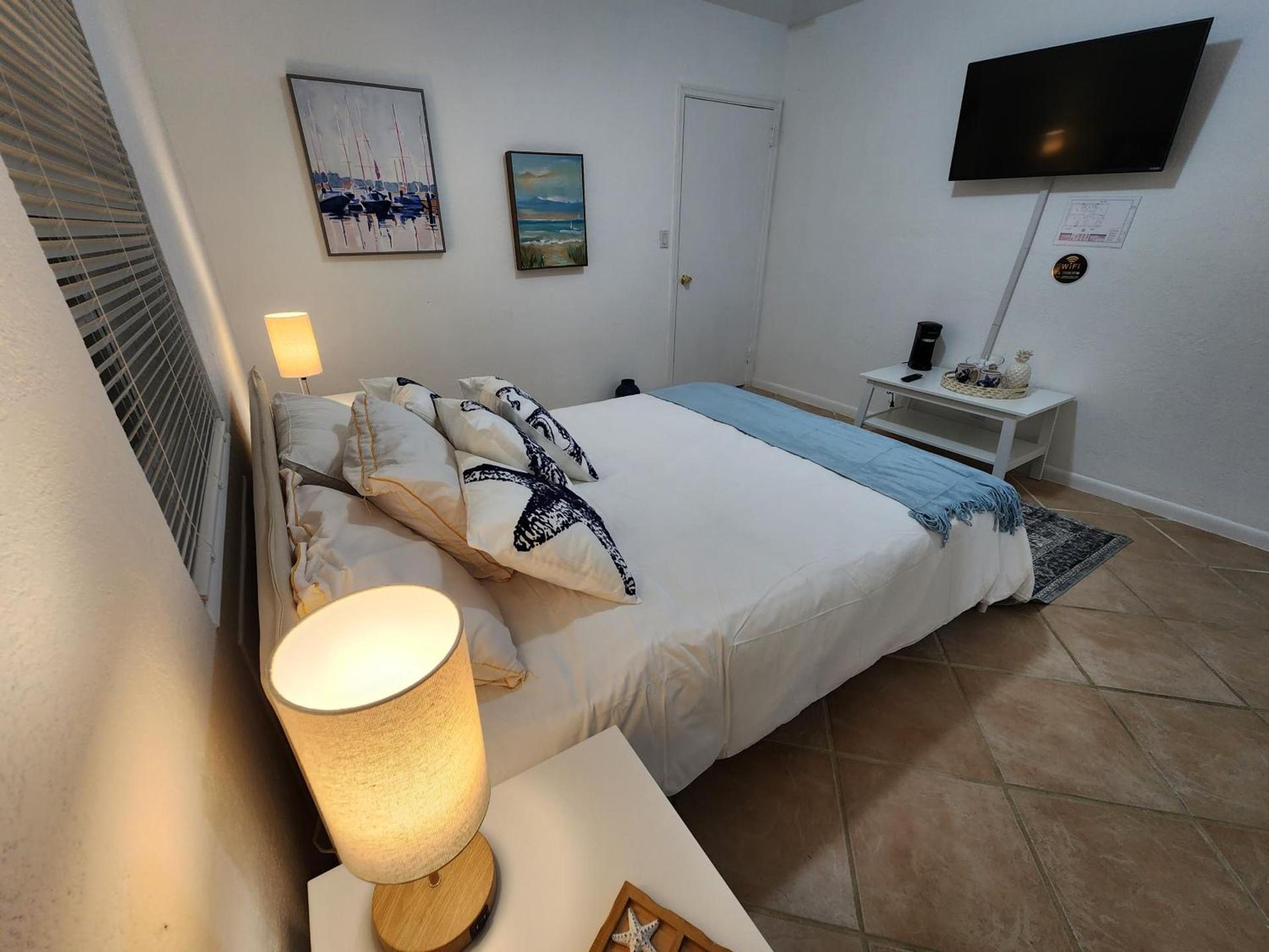 Hostel Beds & Sheets FLL AIRPORT photo 8