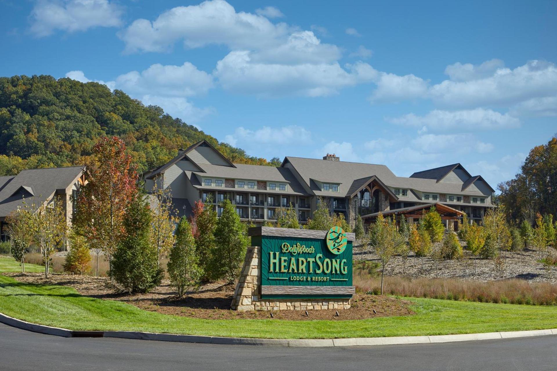 Dollywood's HeartSong Lodge & Resort photo 1