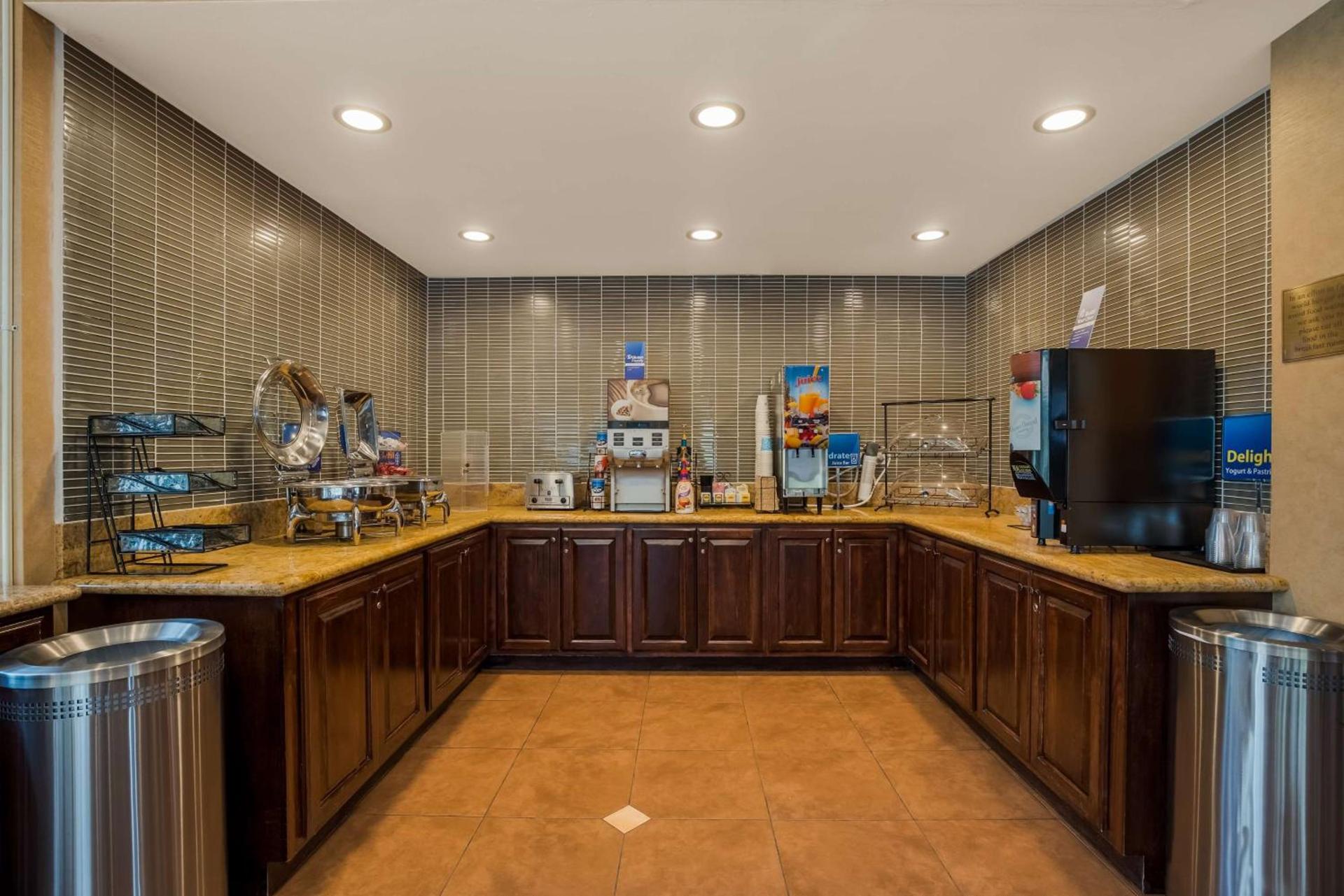 Best Western Diamond Bar Hotel & Suites photo 31