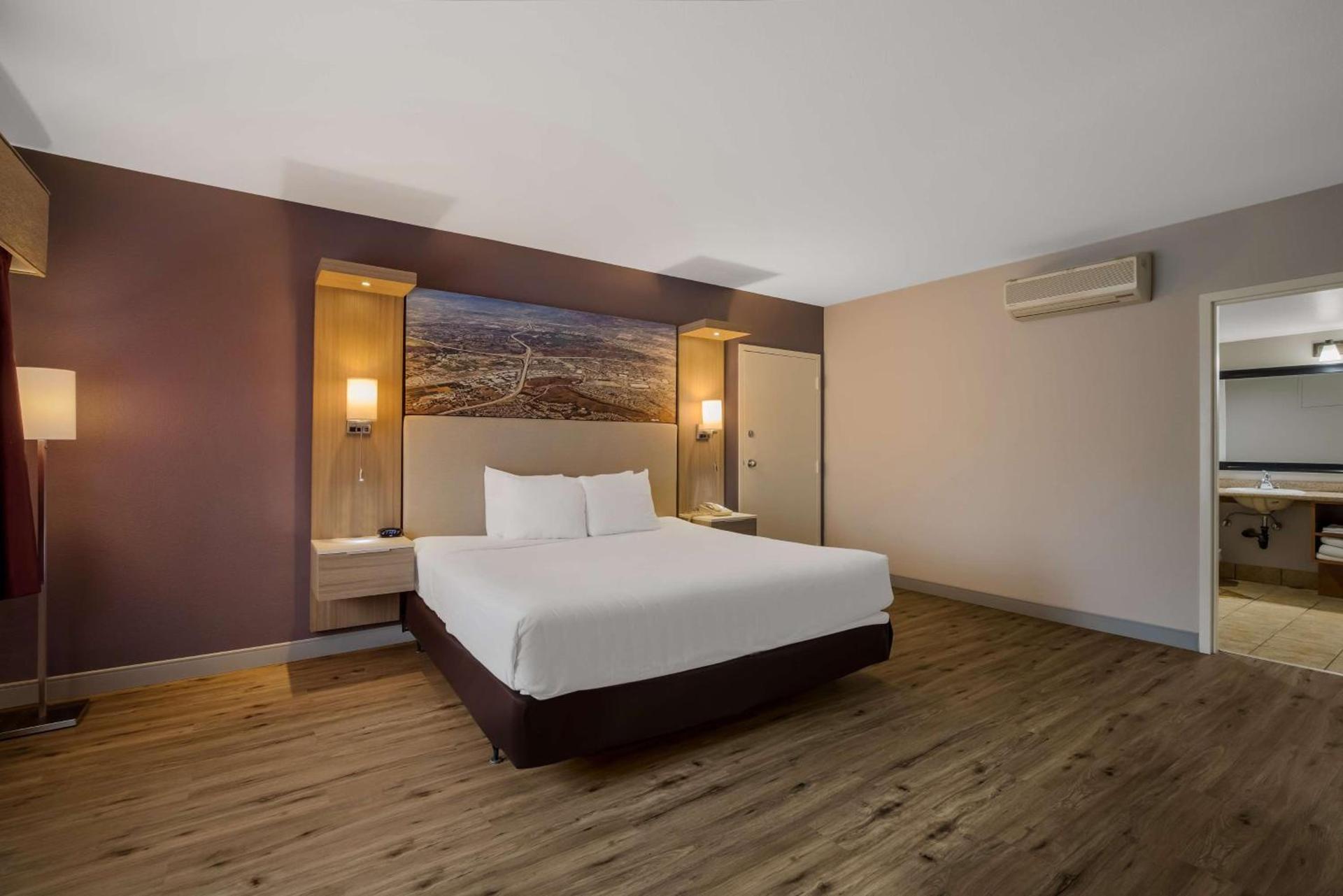 Best Western Diamond Bar Hotel & Suites photo 14
