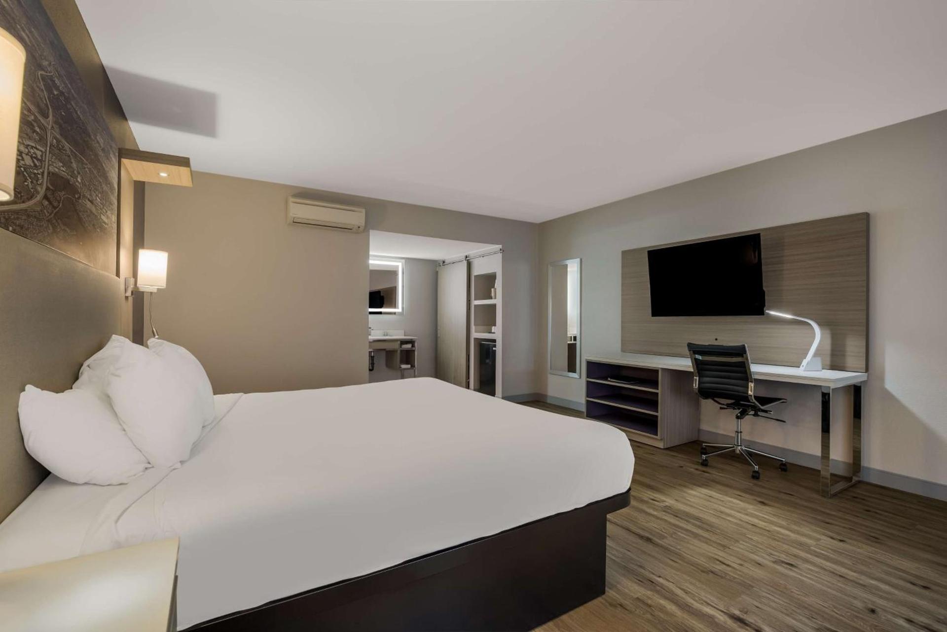 Best Western Diamond Bar Hotel & Suites photo 16