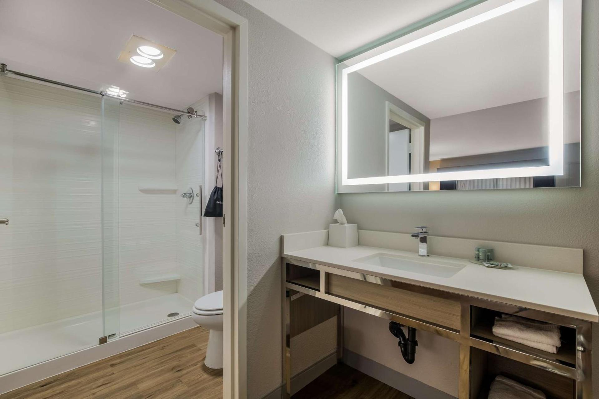 Best Western Diamond Bar Hotel & Suites photo 30