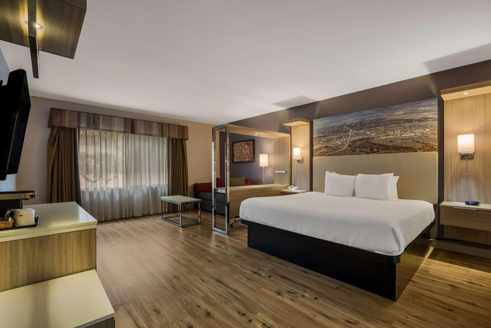 Best Western Diamond Bar Hotel & Suites photo 18