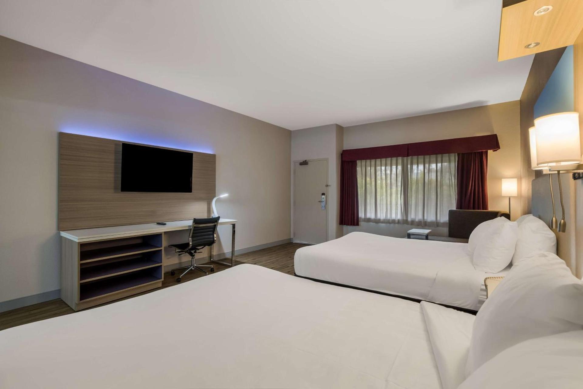 Best Western Diamond Bar Hotel & Suites photo 26