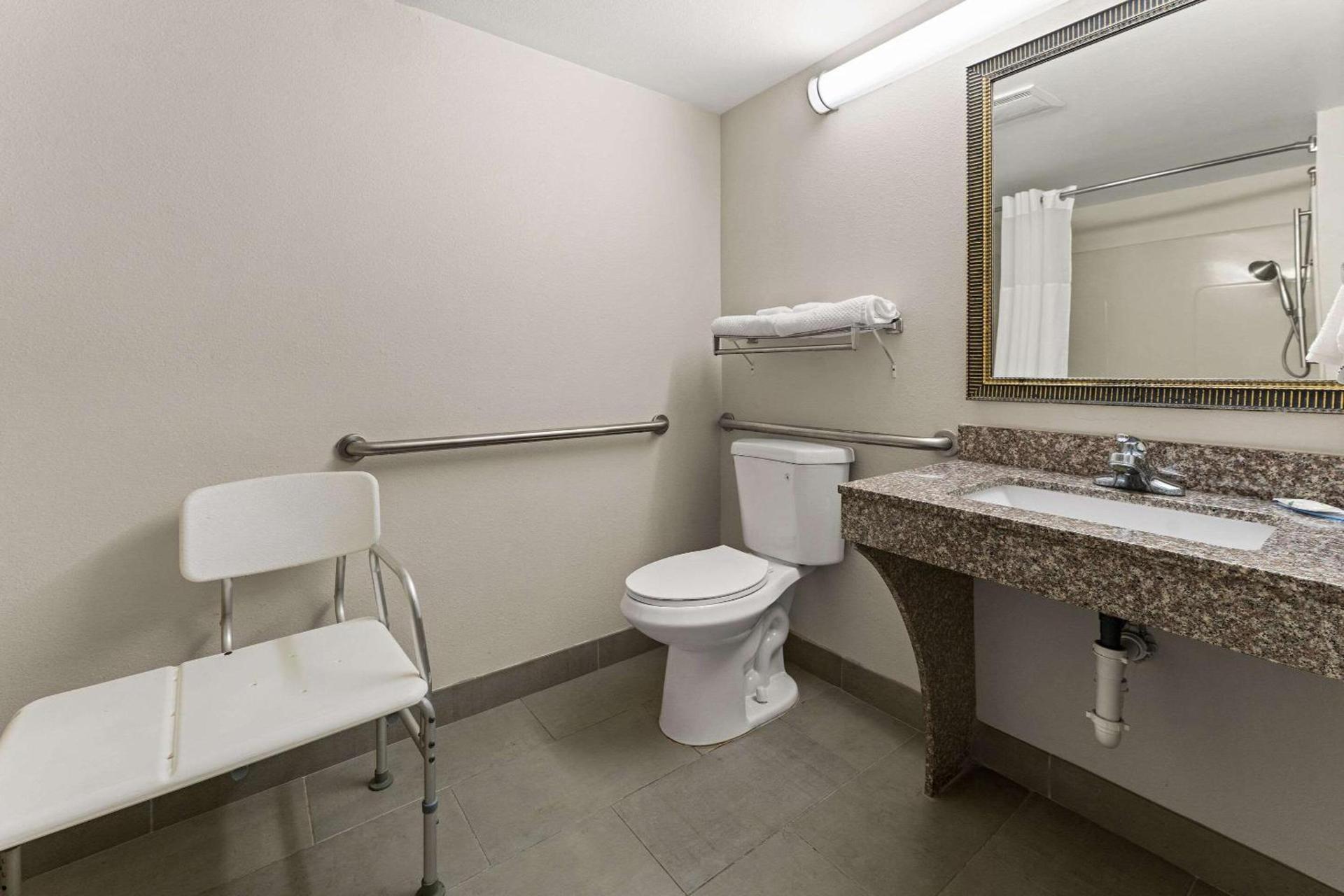 Quality Inn Sandersville photo 6