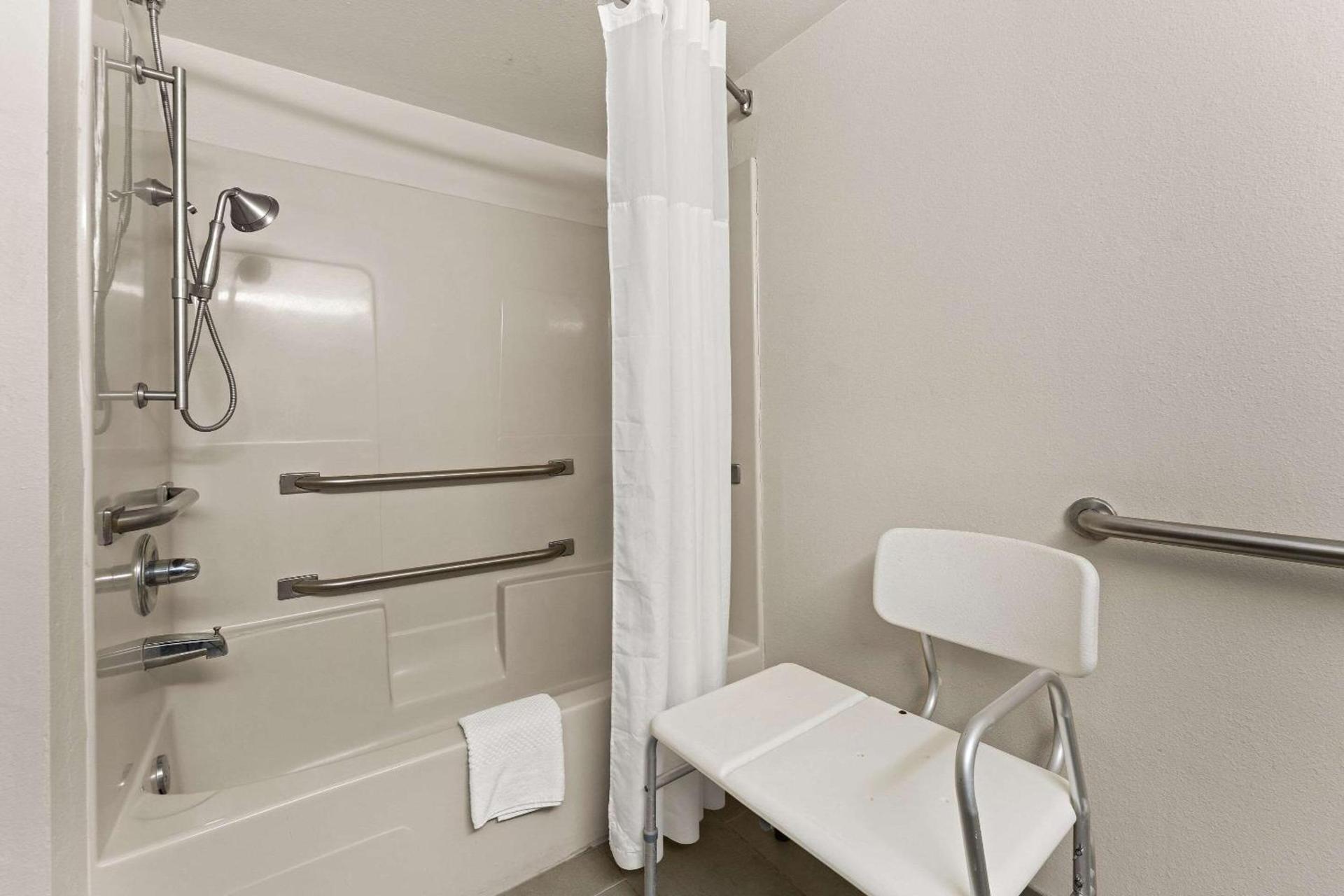 Quality Inn Sandersville photo 7