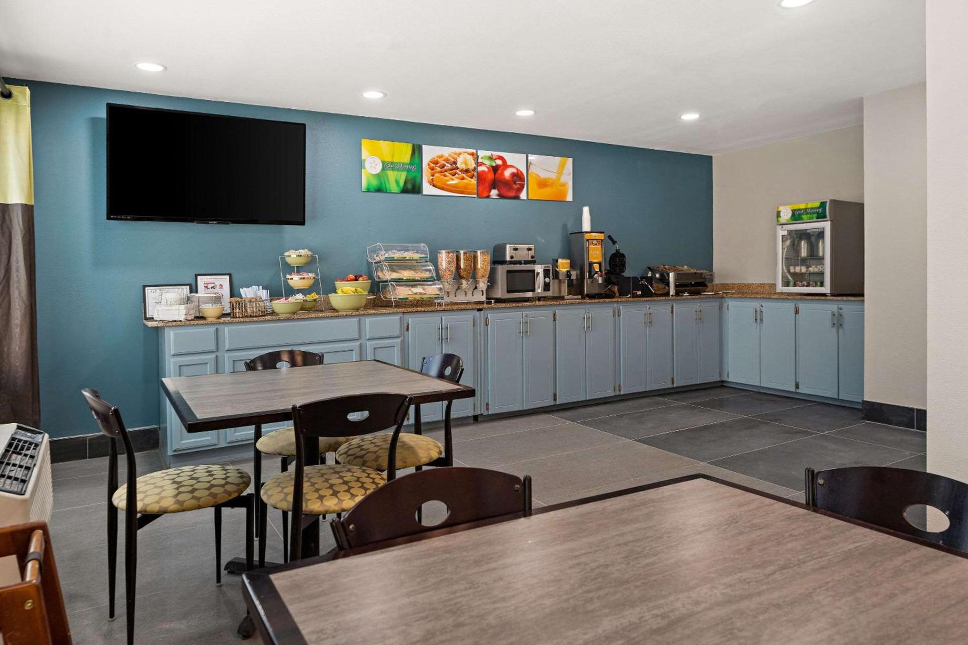 Quality Inn Sandersville photo 11