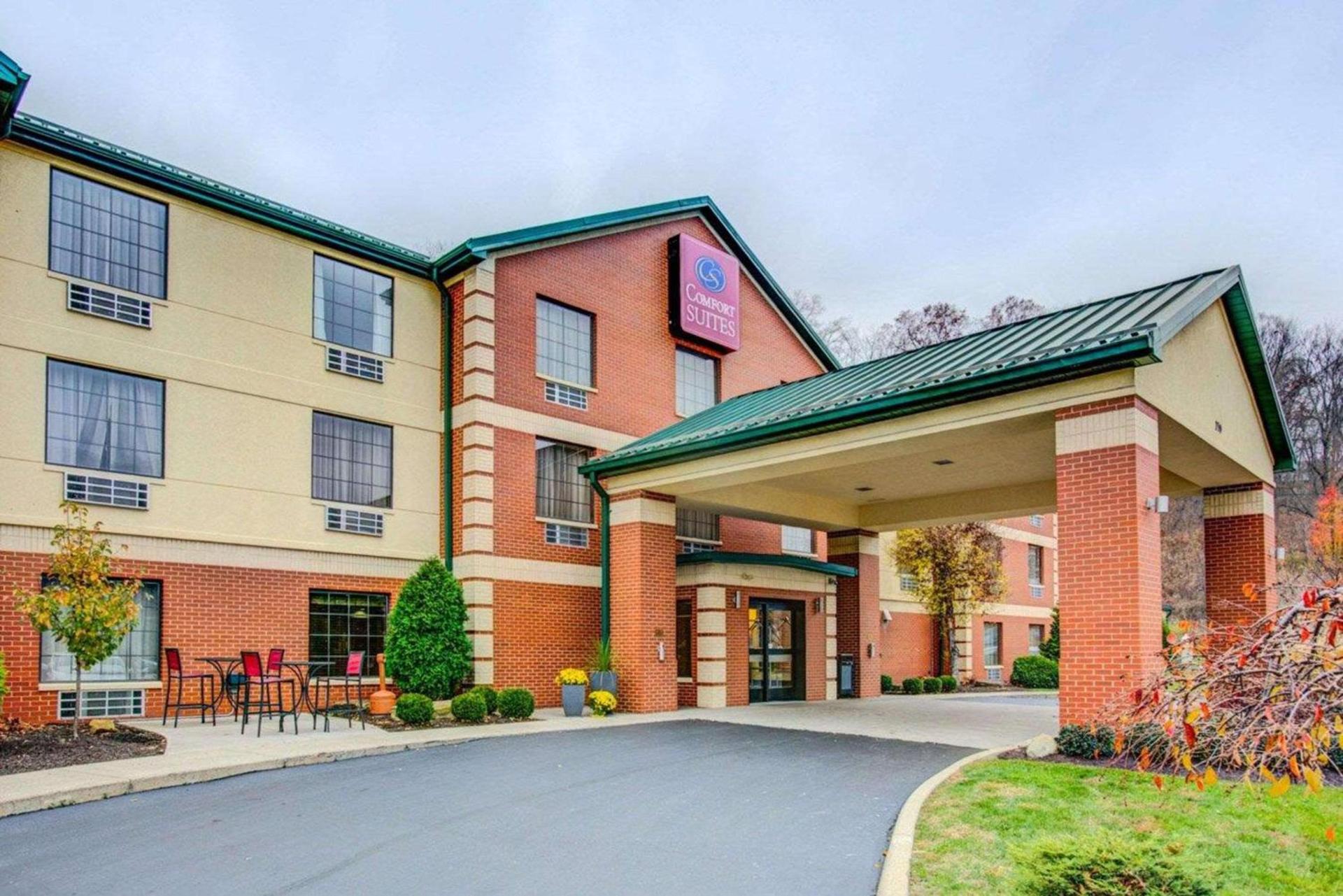 Comfort Suites Pittsburgh Airport — hotel in Coraopolis