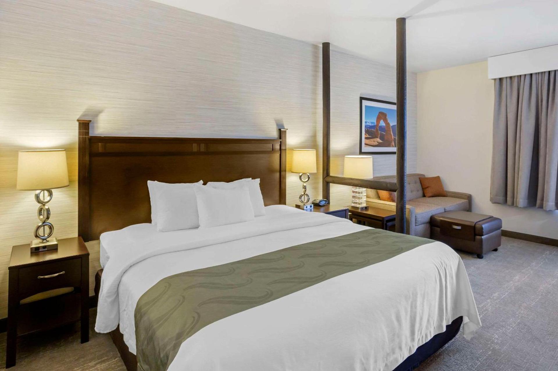 Quality Suites Moab near Arches National Park photo 9