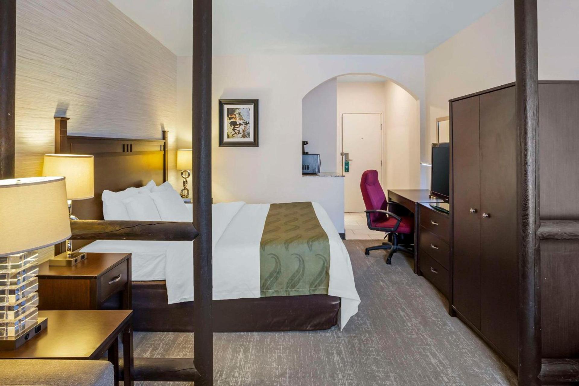 Quality Suites Moab near Arches National Park photo 16