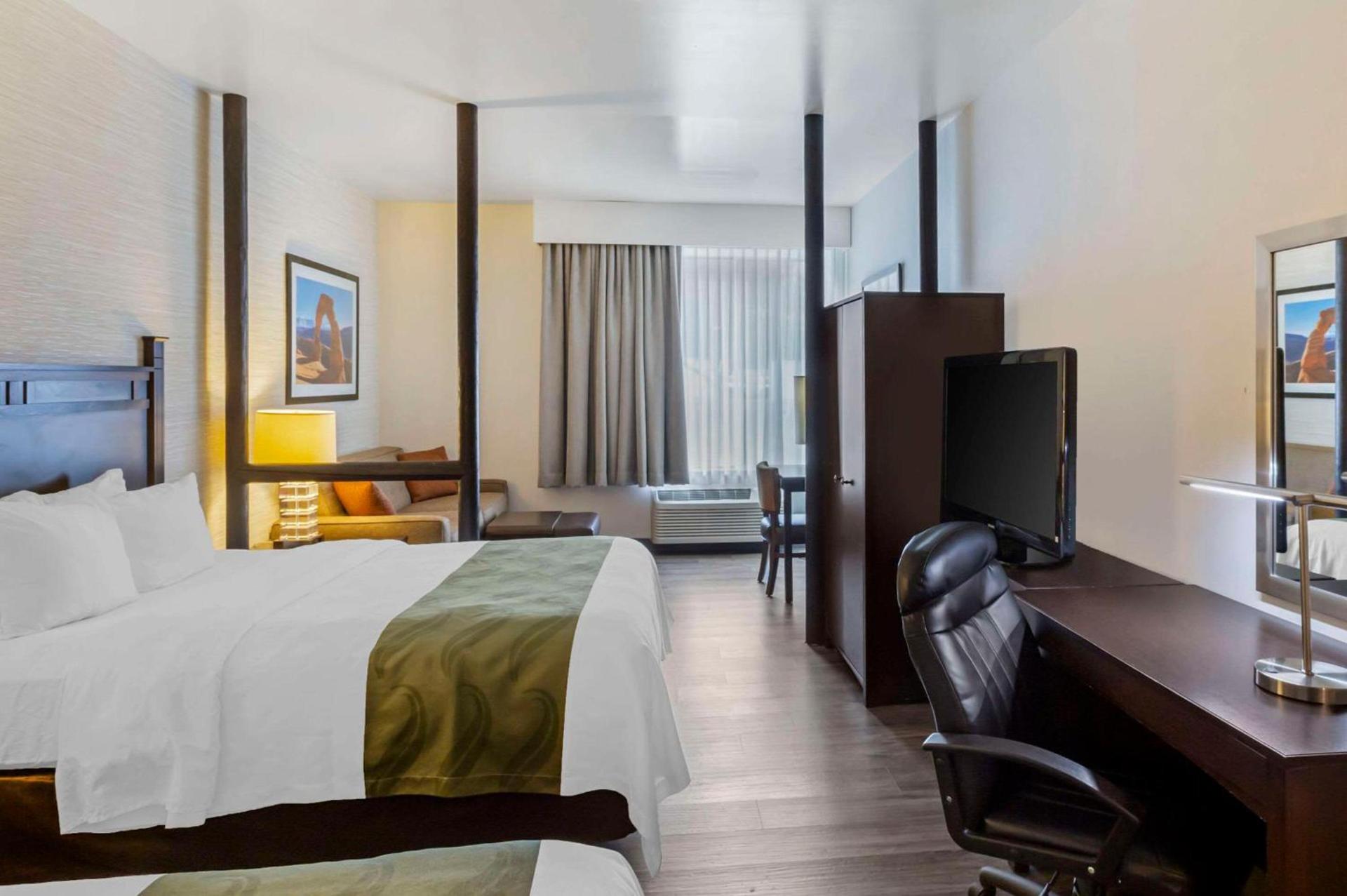 Quality Suites Moab near Arches National Park photo 20