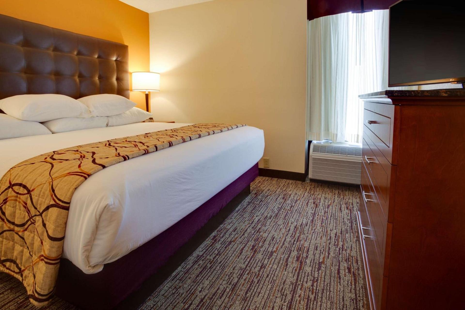 Drury Inn & Suites Terre Haute photo 11