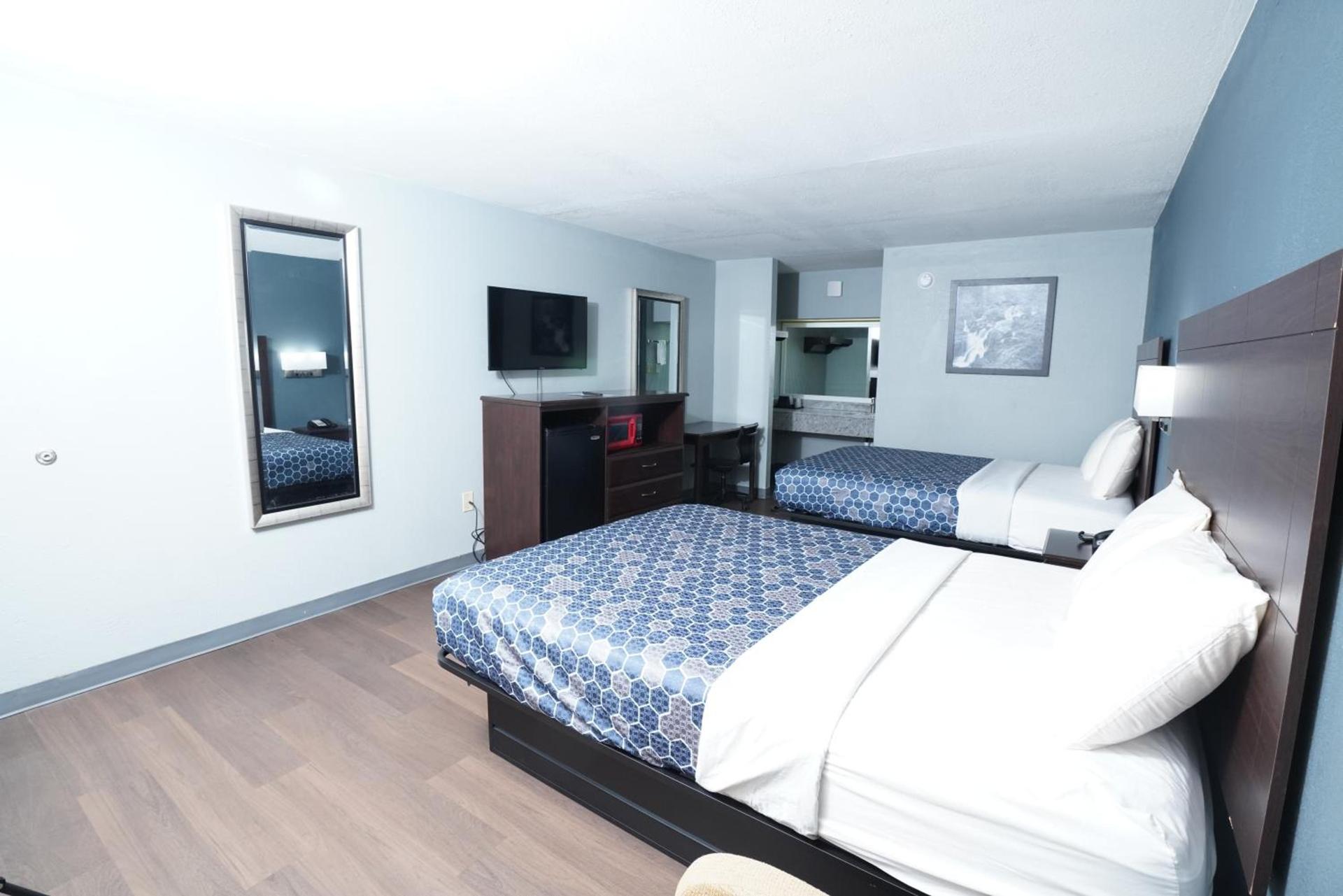 Red Carpet Inn & Suites photo 19