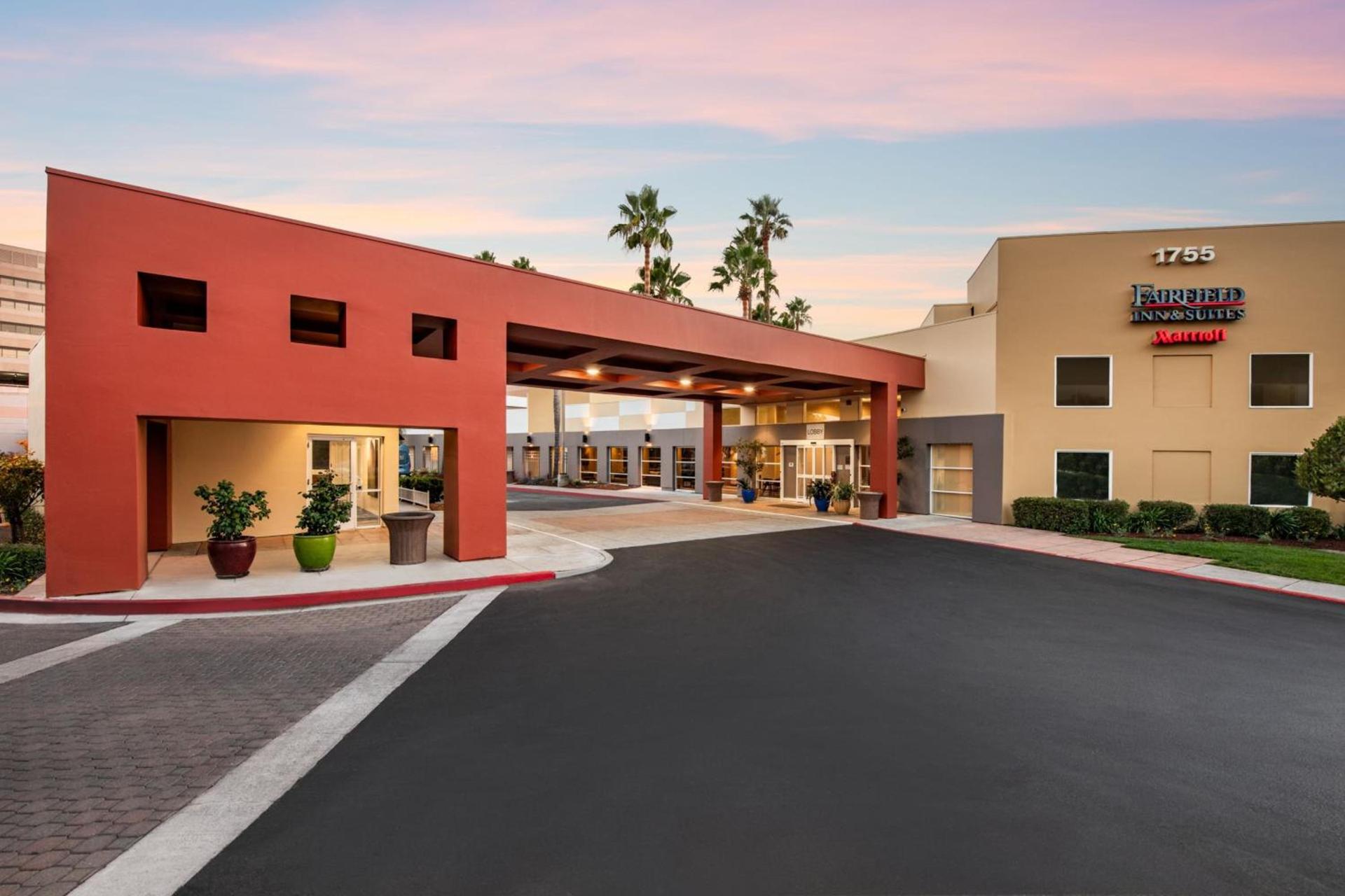 Fairfield Inn and Suites by Marriott San Jose Airport photo 1