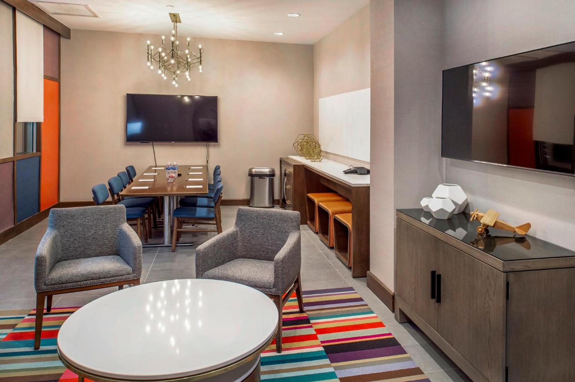 Crowne Plaza Hotel St. Louis Airport by IHG photo 22