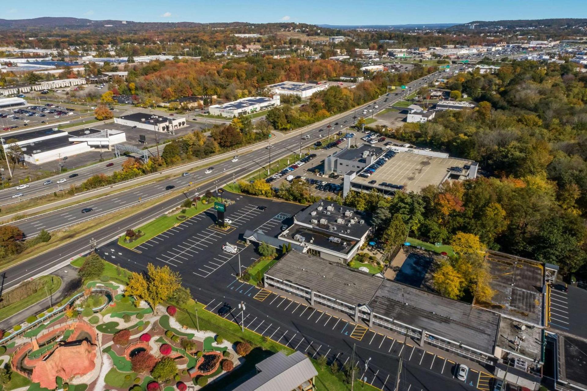 Quality Inn Wayne - Fairfield Area photo 3