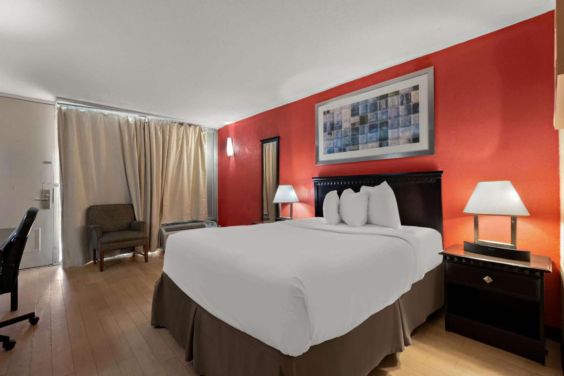 Quality Inn Wayne - Fairfield Area photo 9