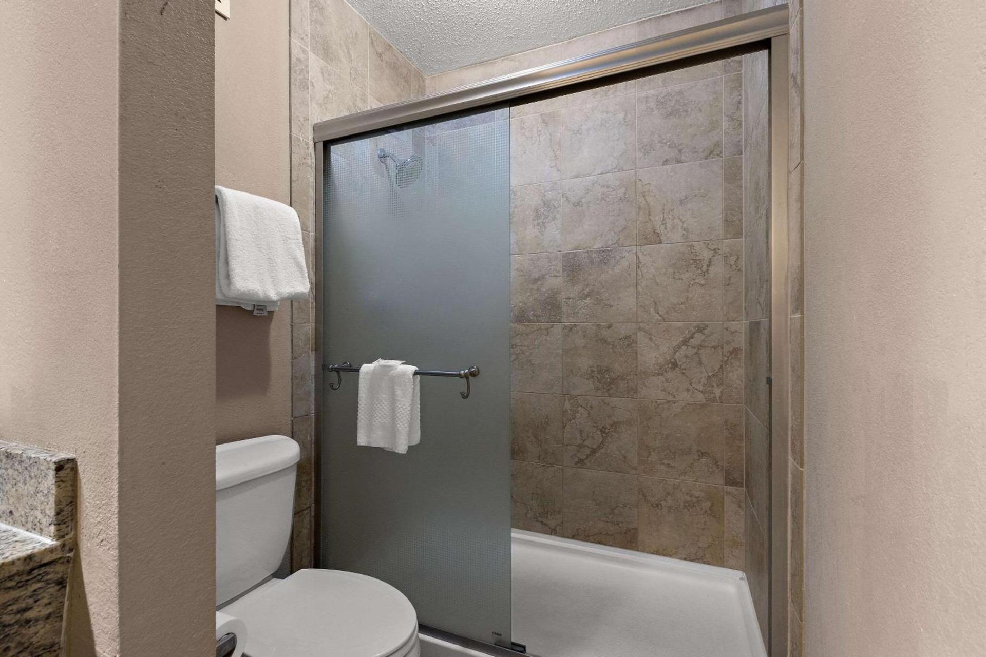 Quality Inn Wayne - Fairfield Area photo 24