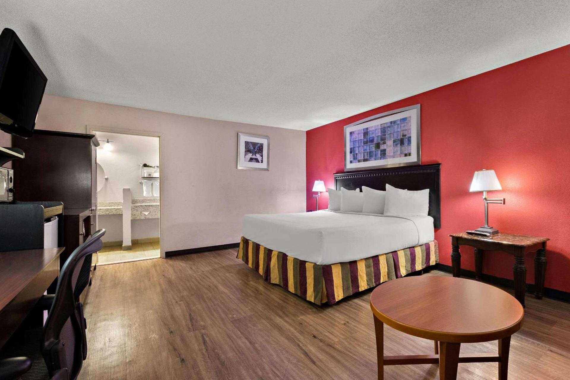 Quality Inn Wayne - Fairfield Area photo 28