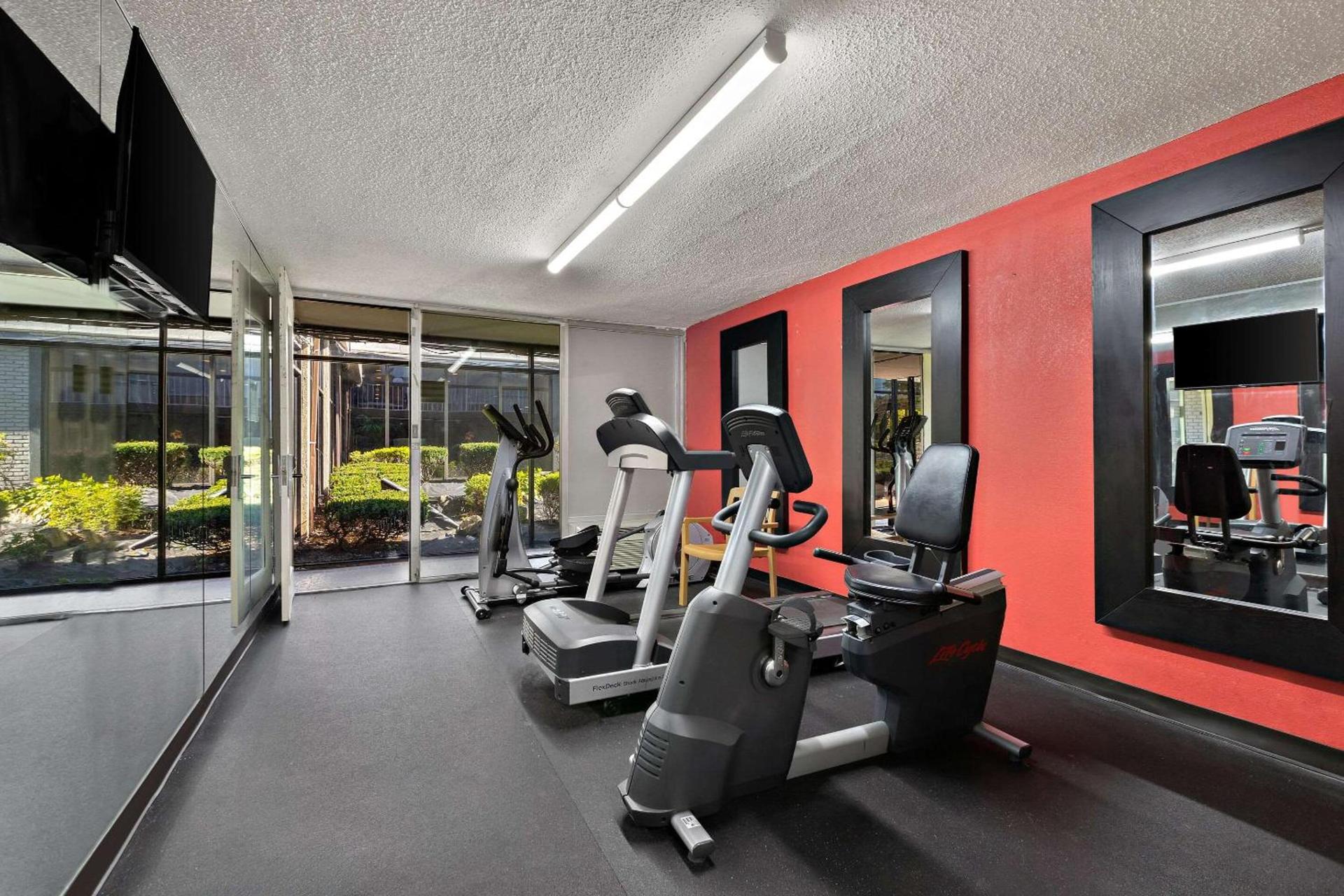 Quality Inn Wayne - Fairfield Area photo 31