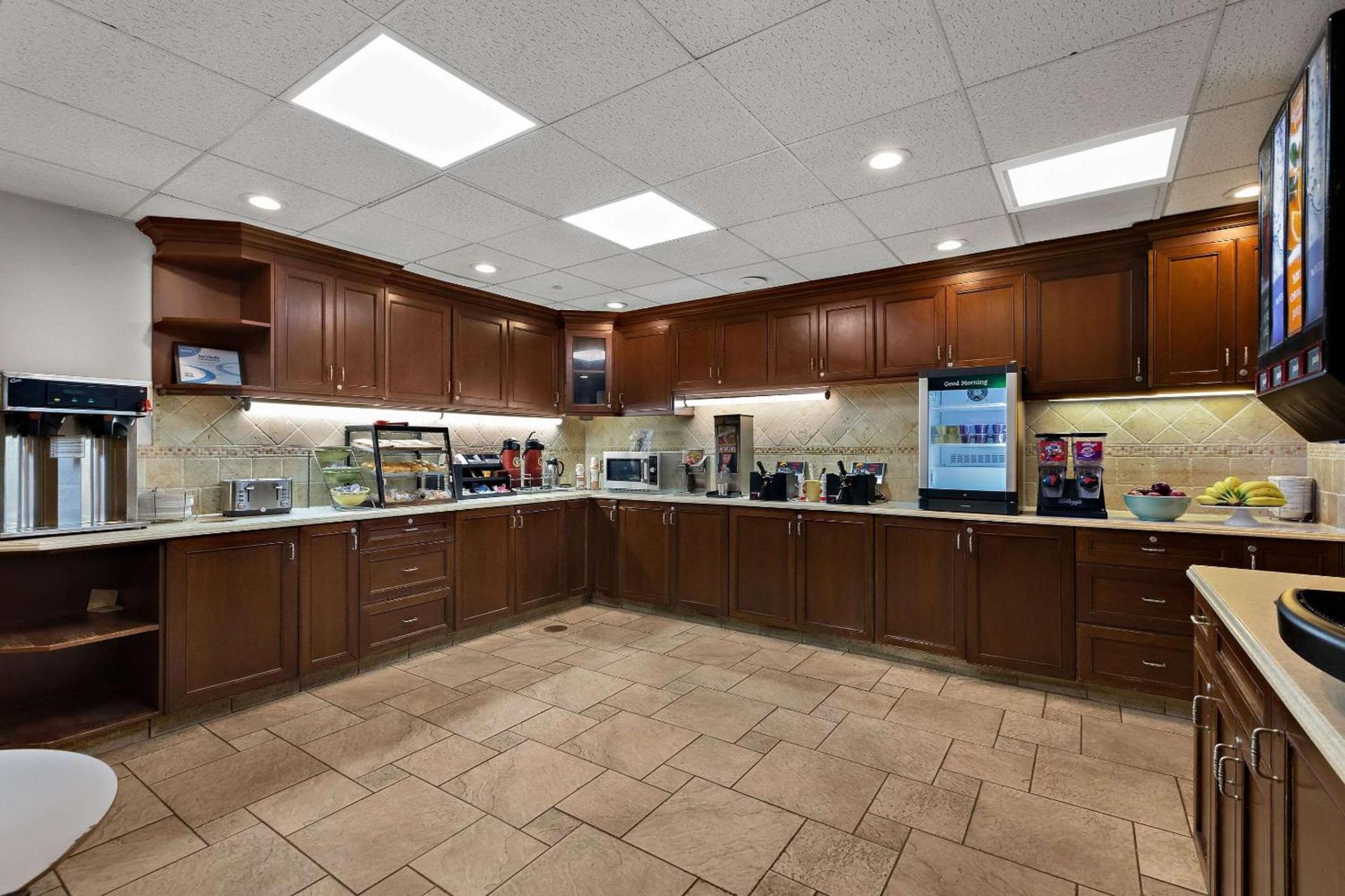 Quality Inn Wayne - Fairfield Area photo 33