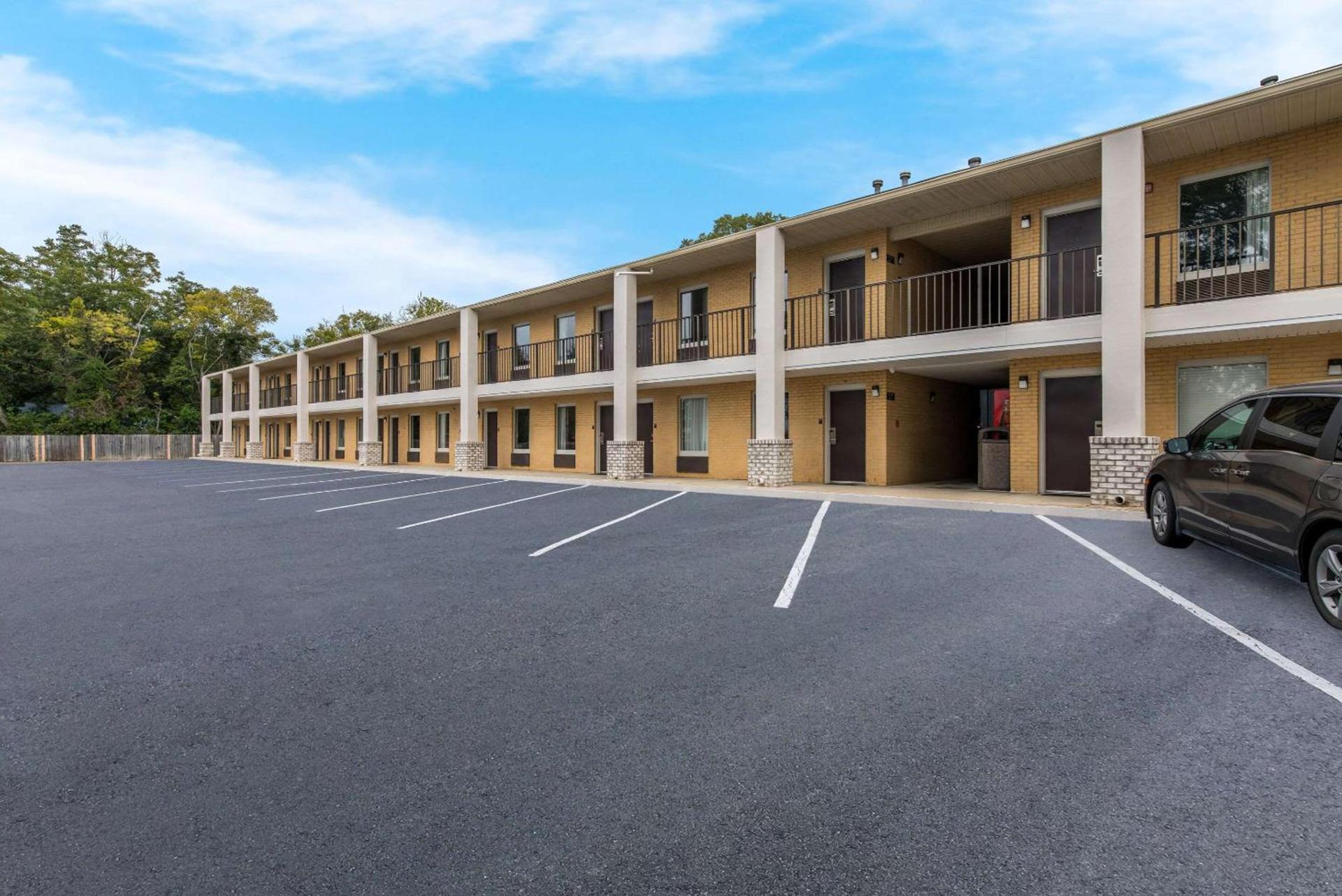 Econo Lodge Cheraw Market Street photo 55