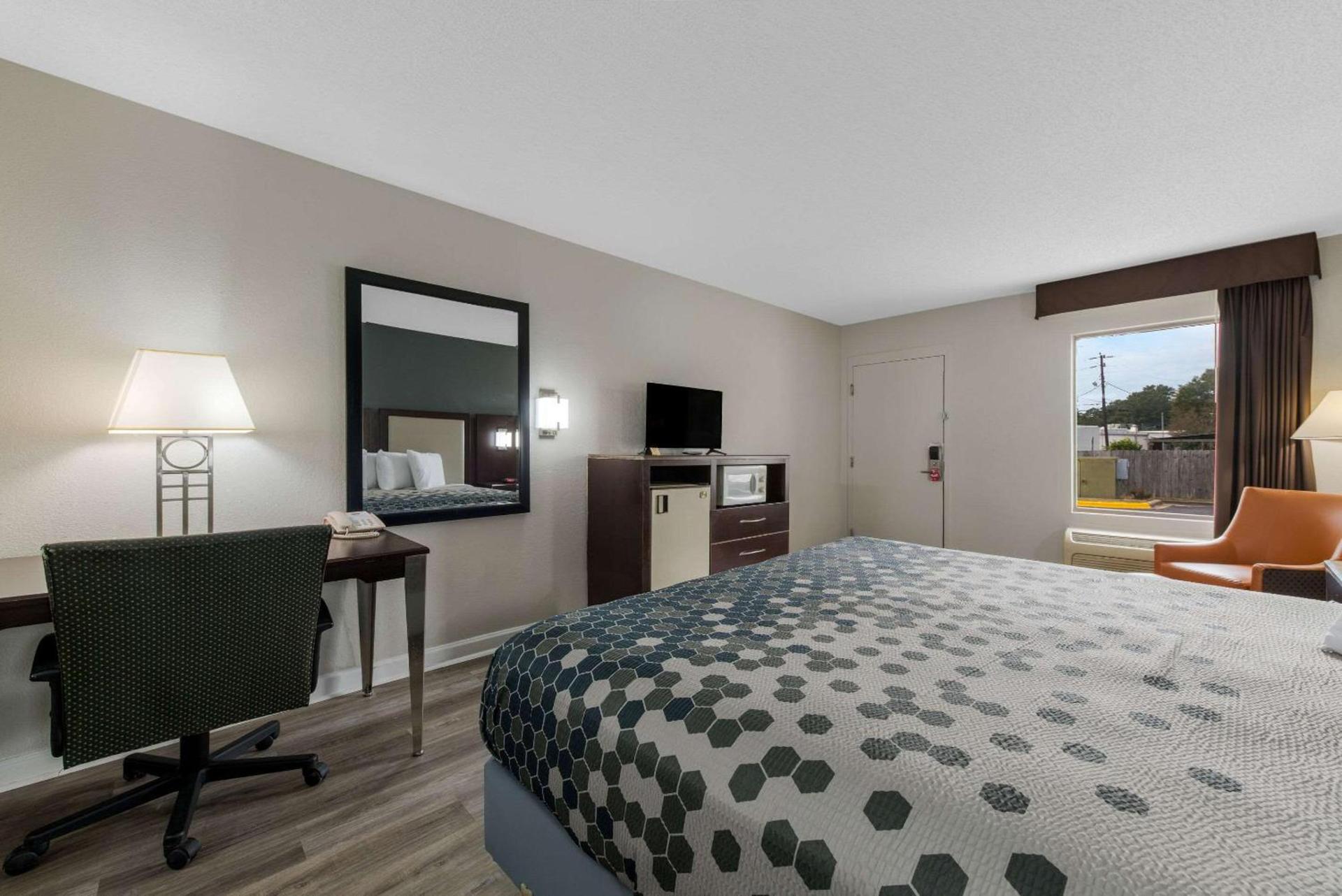 Econo Lodge Cheraw Market Street photo 7