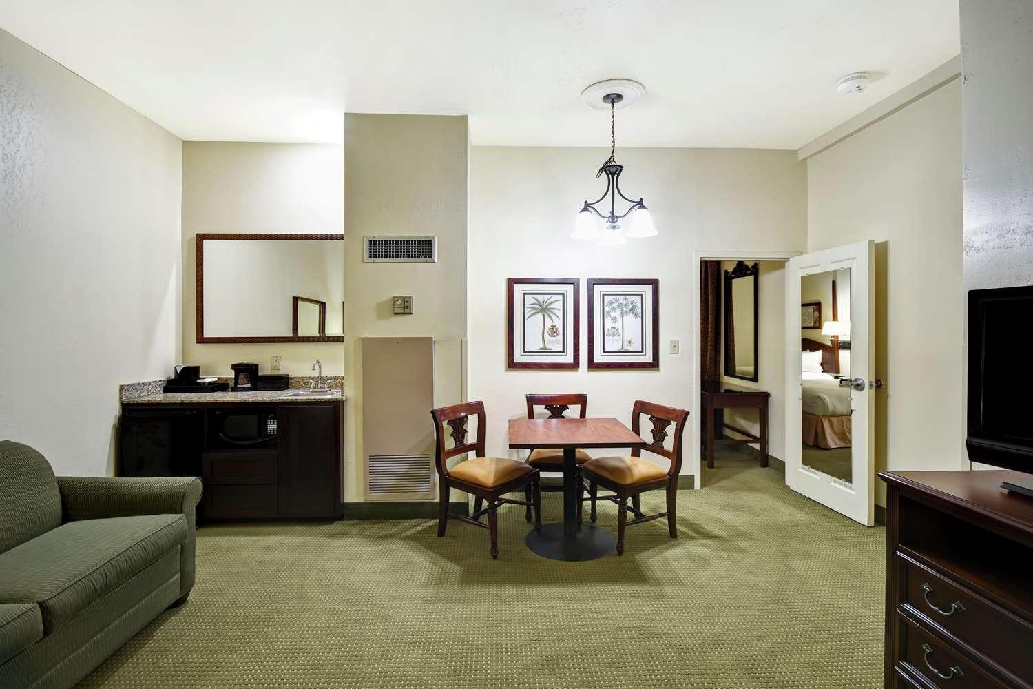 Embassy Suites Charleston - Historic District photo 49