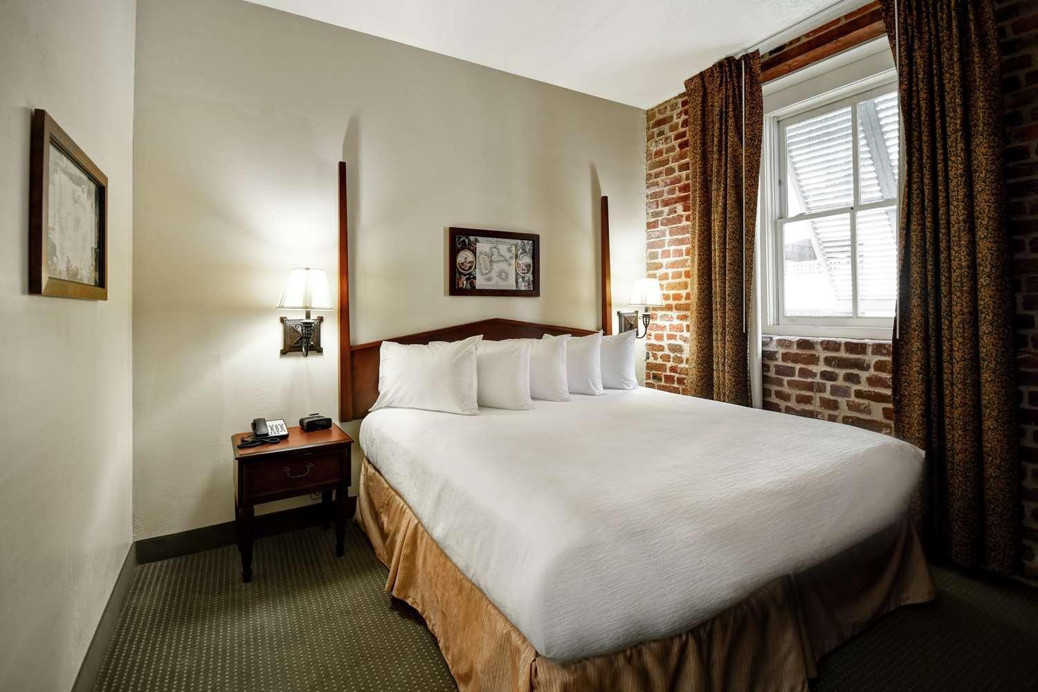 Embassy Suites Charleston - Historic District photo 51