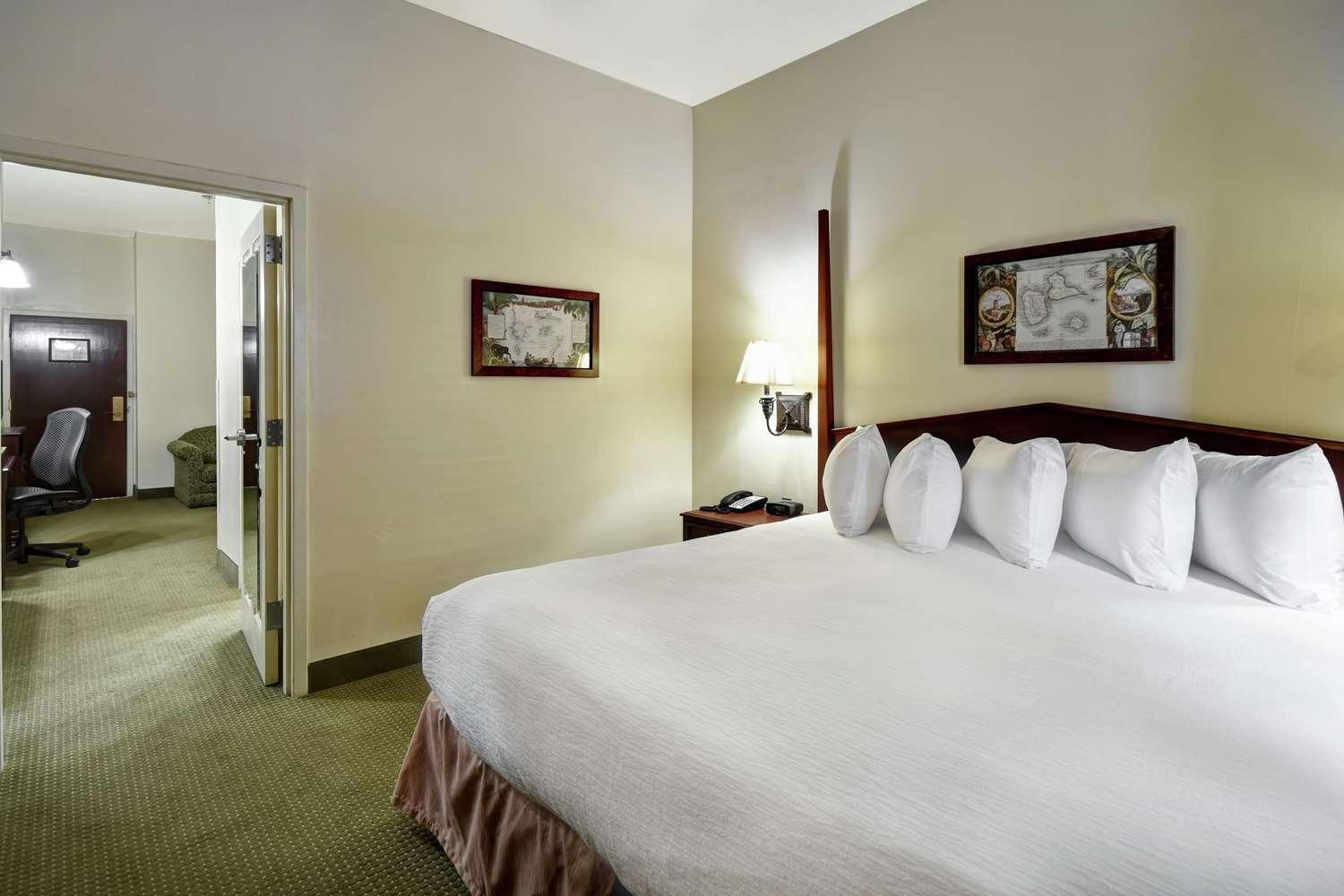 Embassy Suites Charleston - Historic District photo 52