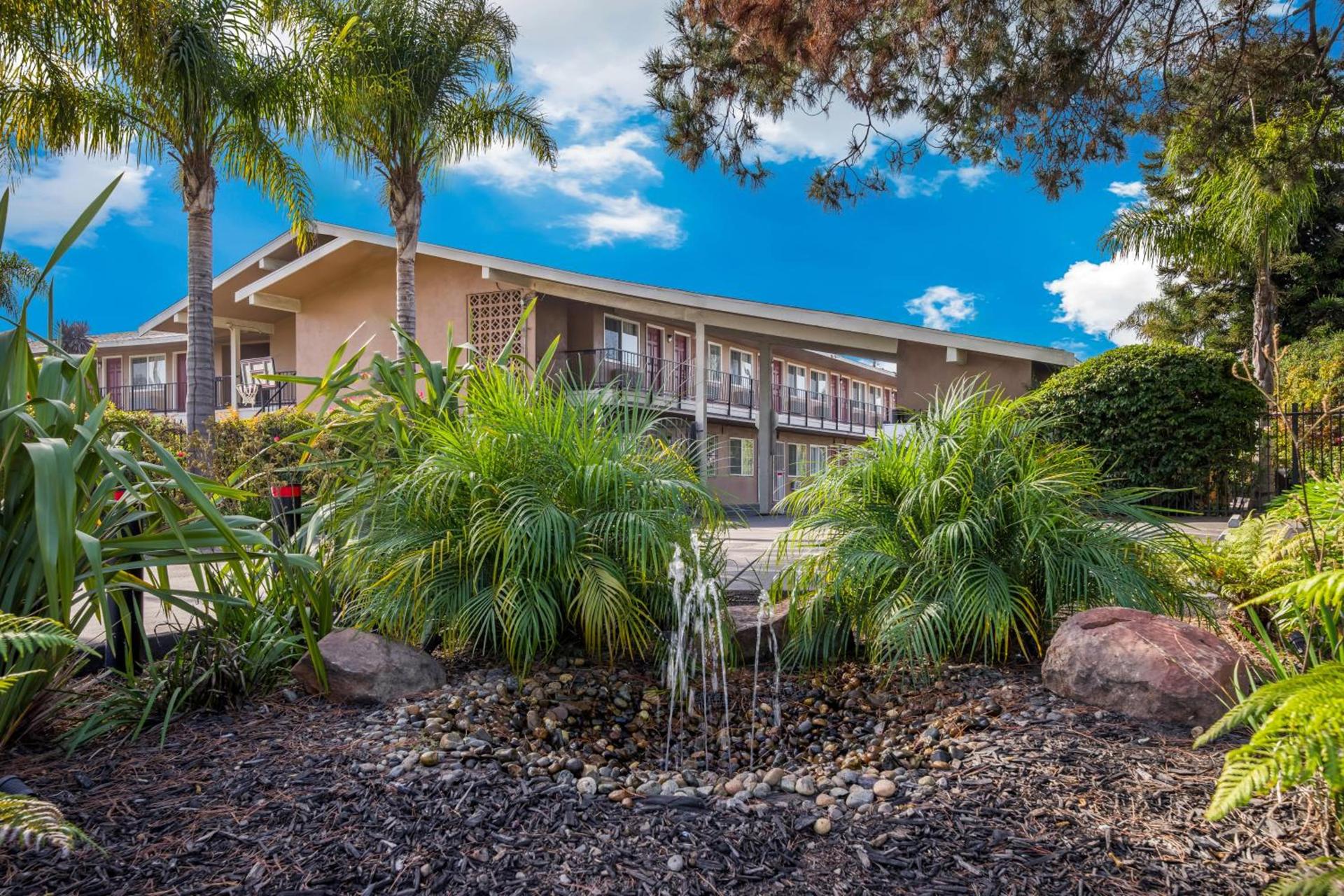 Bay Breeze Inn — hotel in Oakland