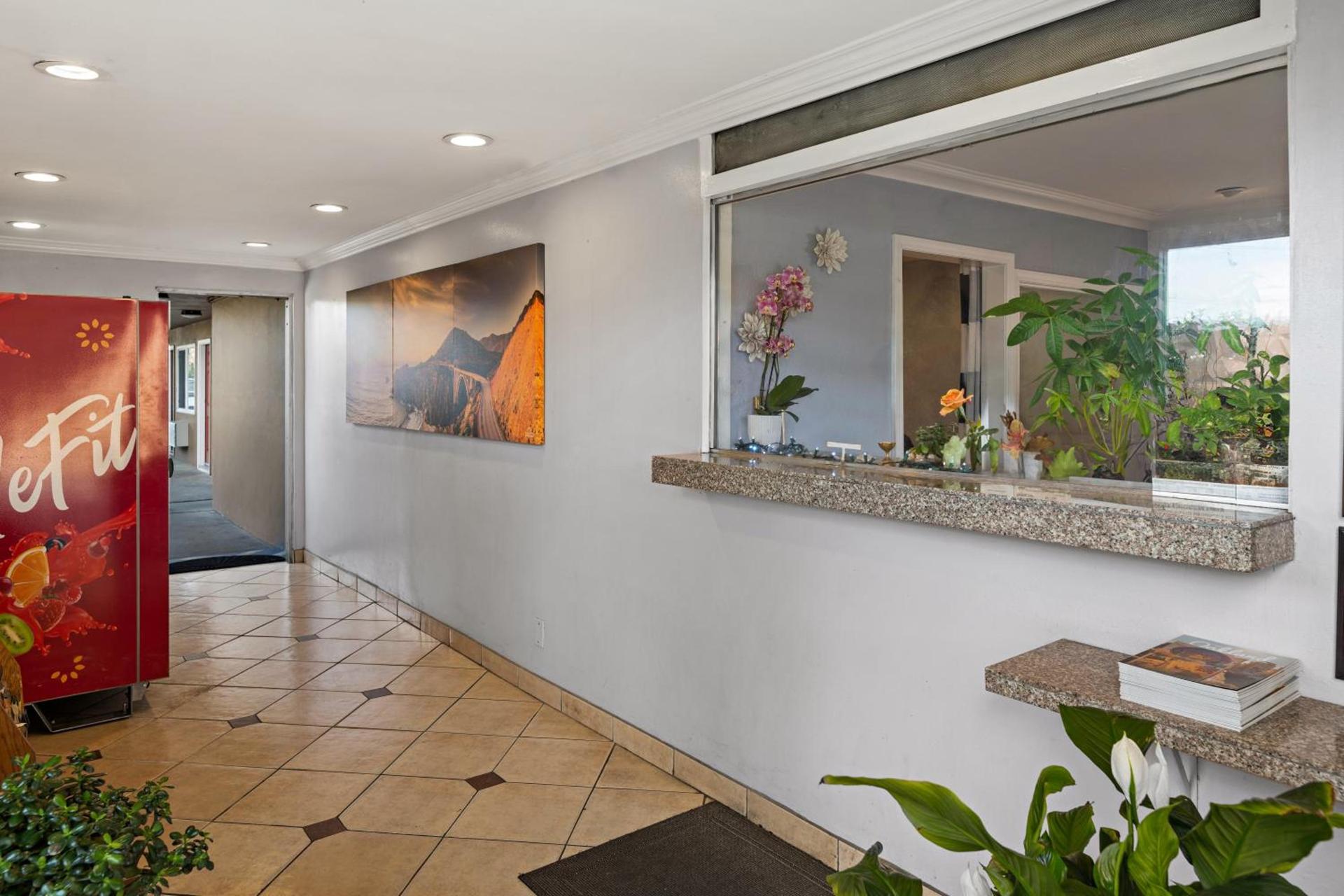 Bay Breeze Inn photo 12
