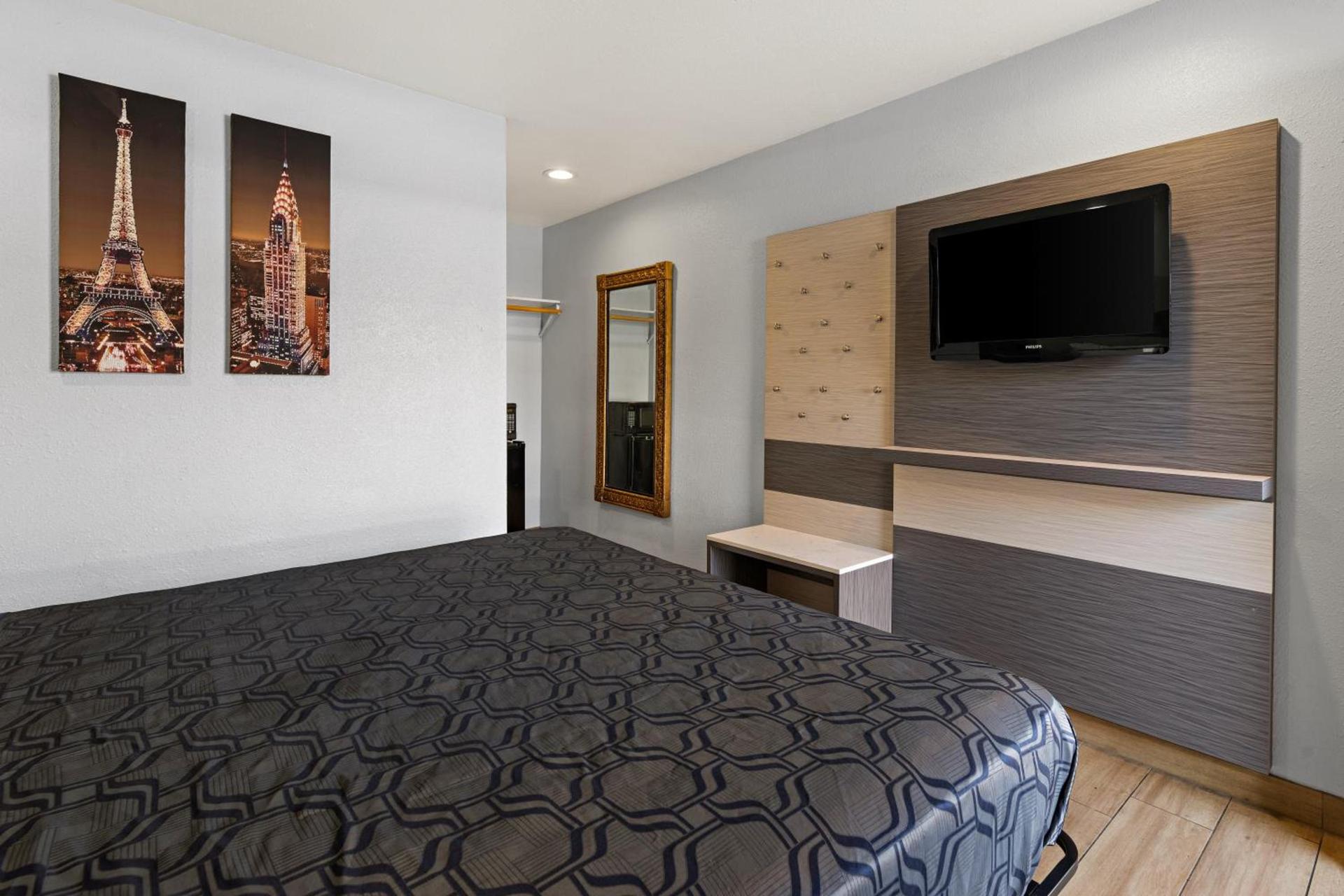 Bay Breeze Inn photo 9