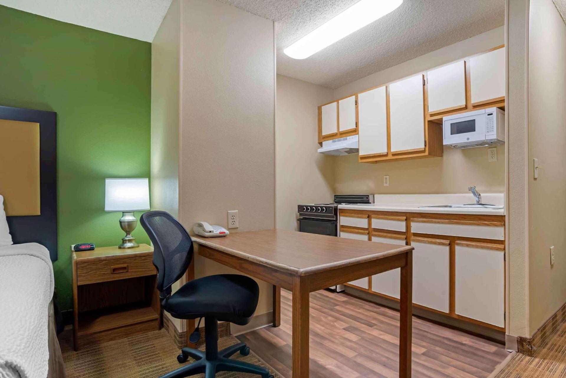 Extended Stay America Select Suites - Birmingham - Inverness photo 12