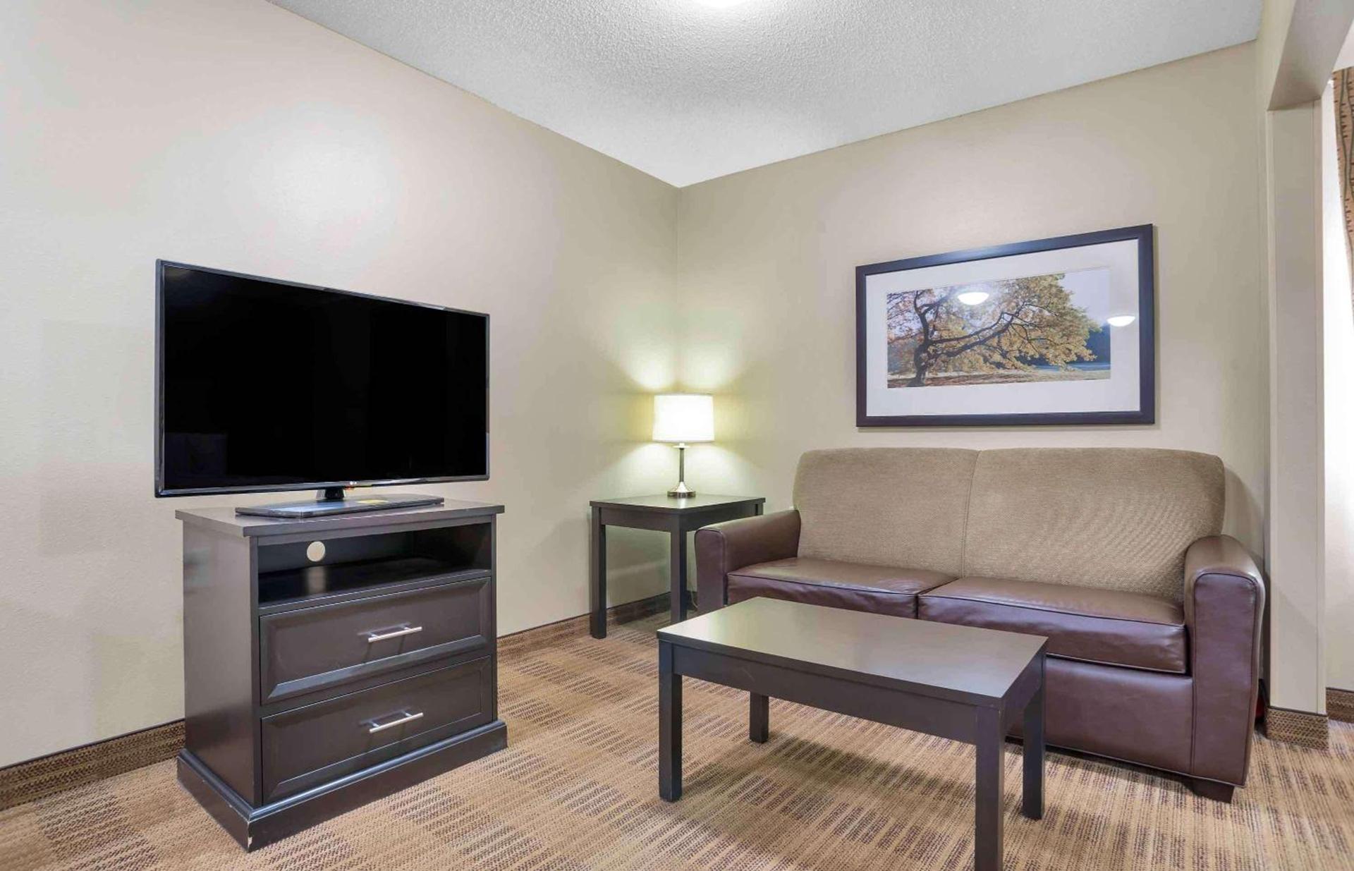 Extended Stay America Select Suites - Birmingham - Inverness photo 16