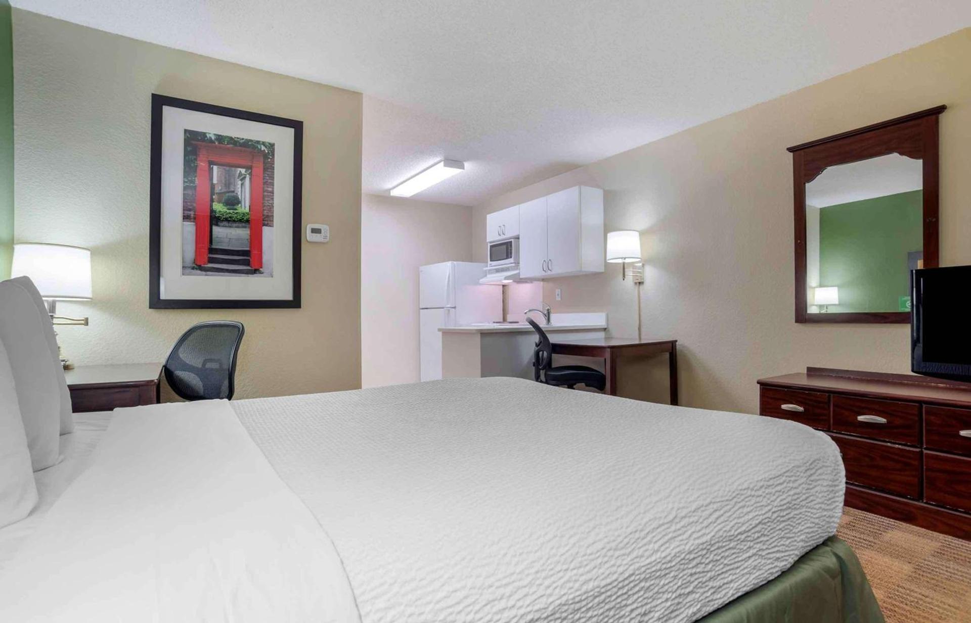 Studio 6 Extended Stay Huntsville, AL - US Space & Rocket Center photo 13
