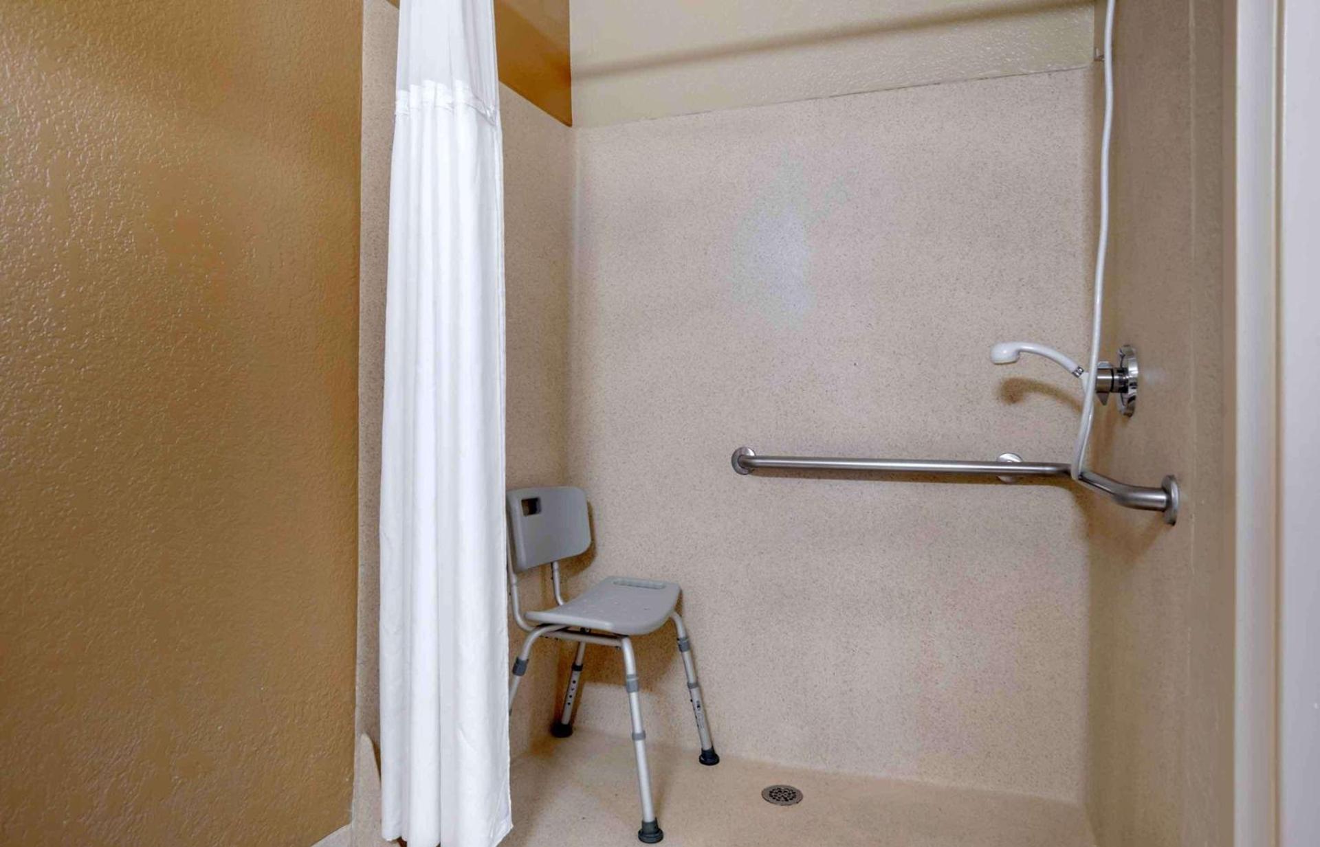 Studio 6 Extended Stay Huntsville, AL - US Space & Rocket Center photo 32