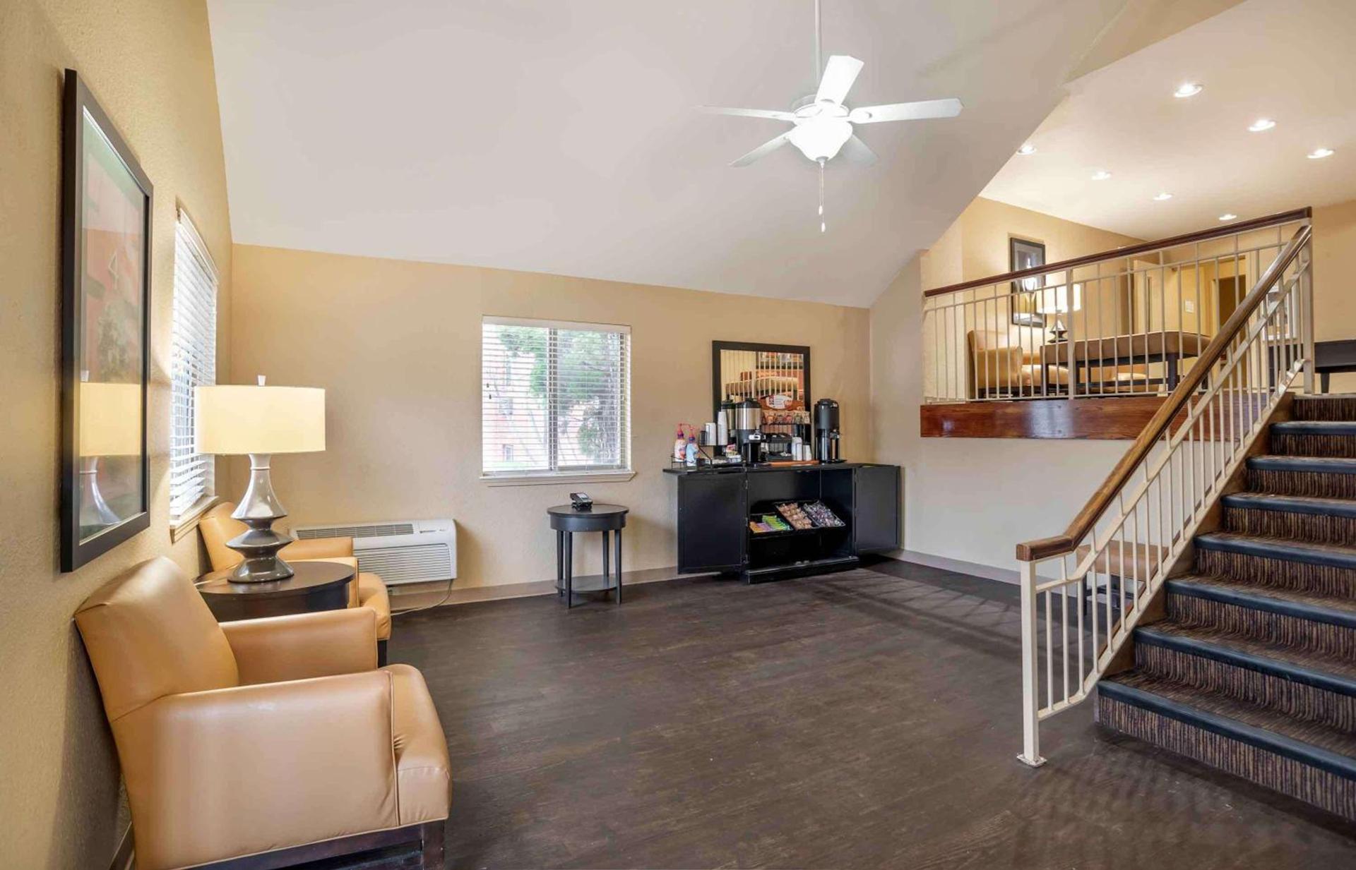 Studio 6 Suites Jackson Ridgeland MS photo 7