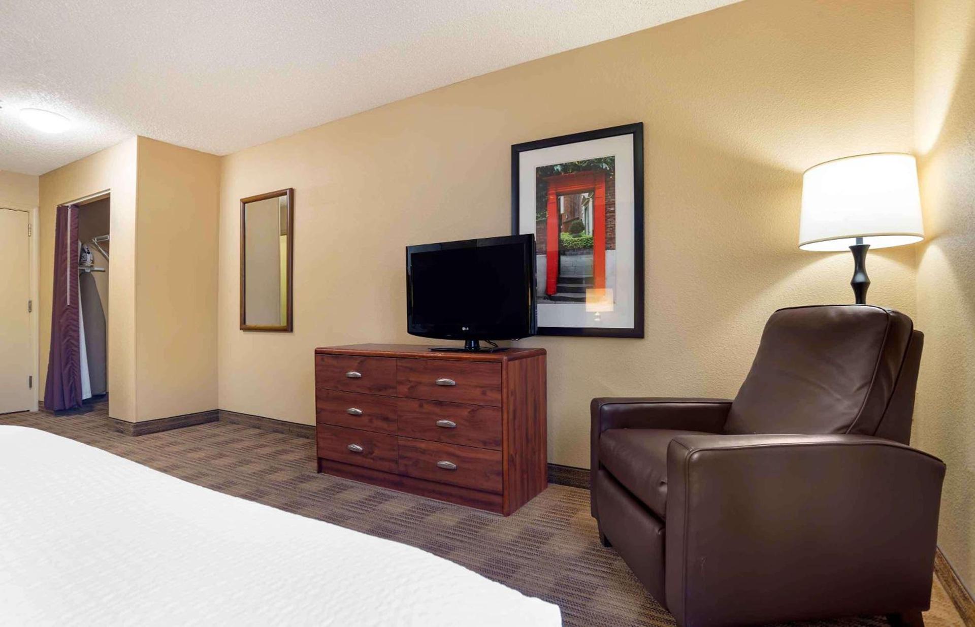Studio 6 Suites Jackson Ridgeland MS photo 13