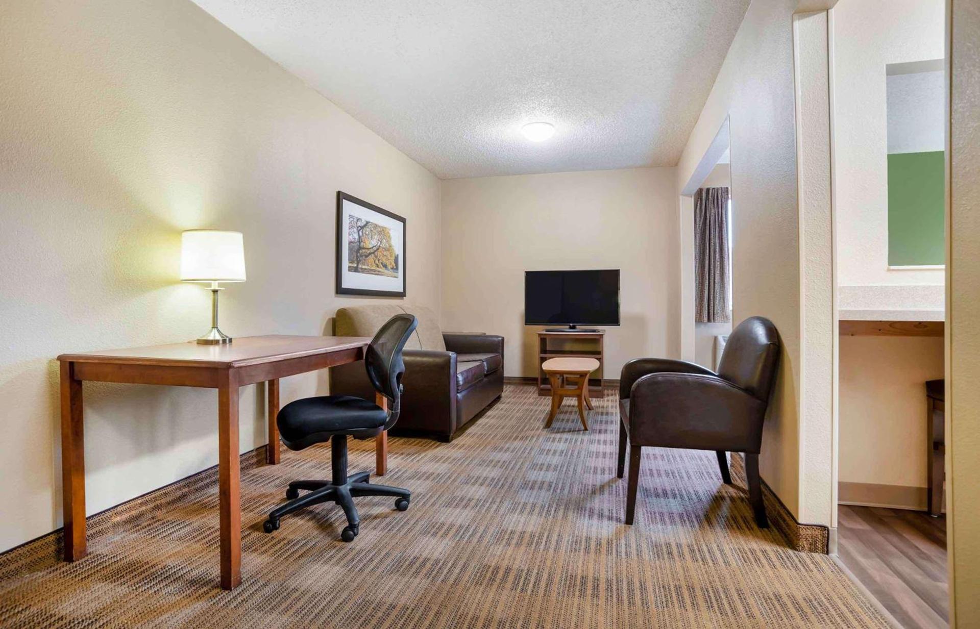 Studio 6 Suites Jackson Ridgeland MS photo 16