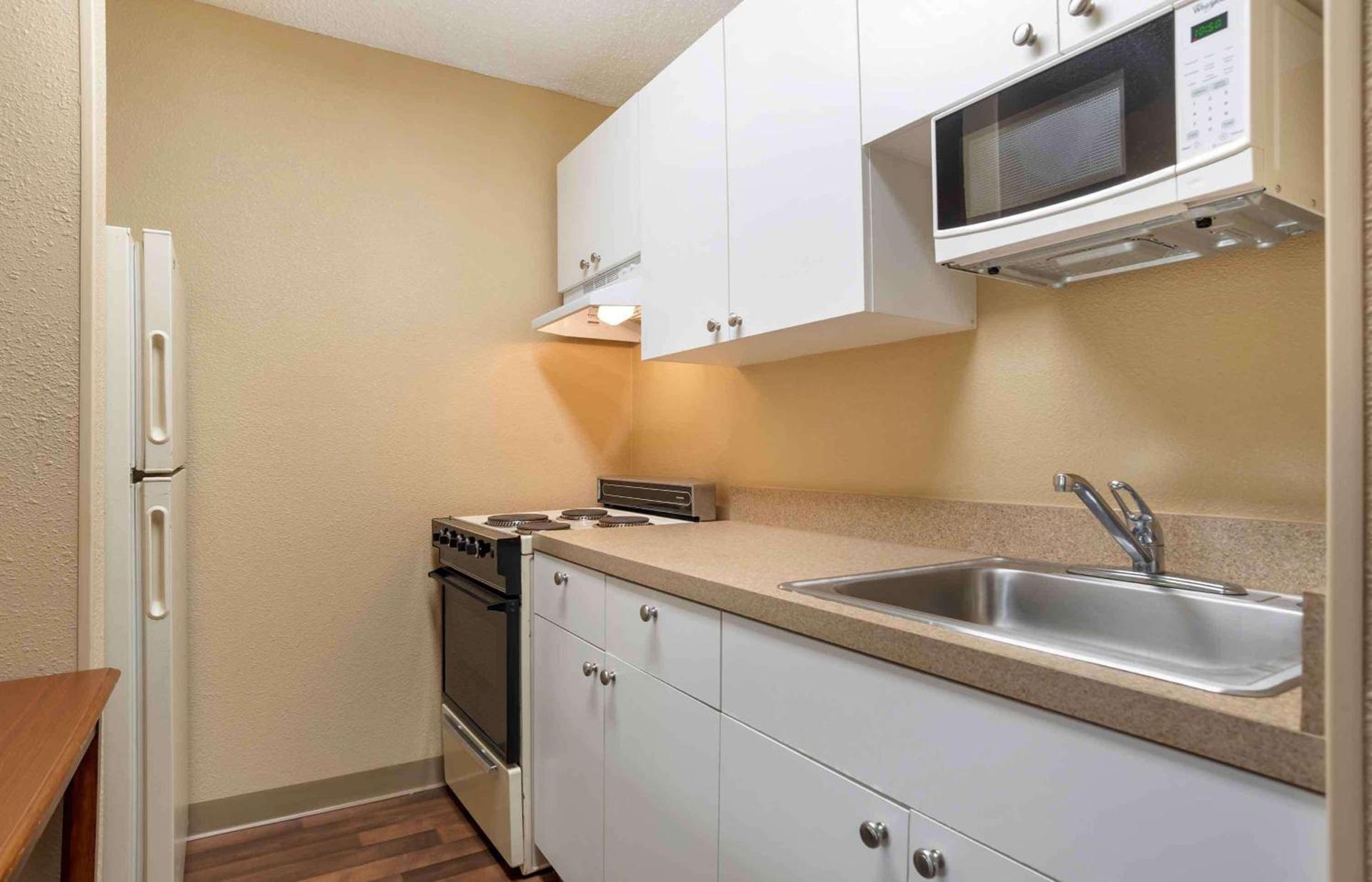 Studio 6 Suites Jackson Ridgeland MS photo 14
