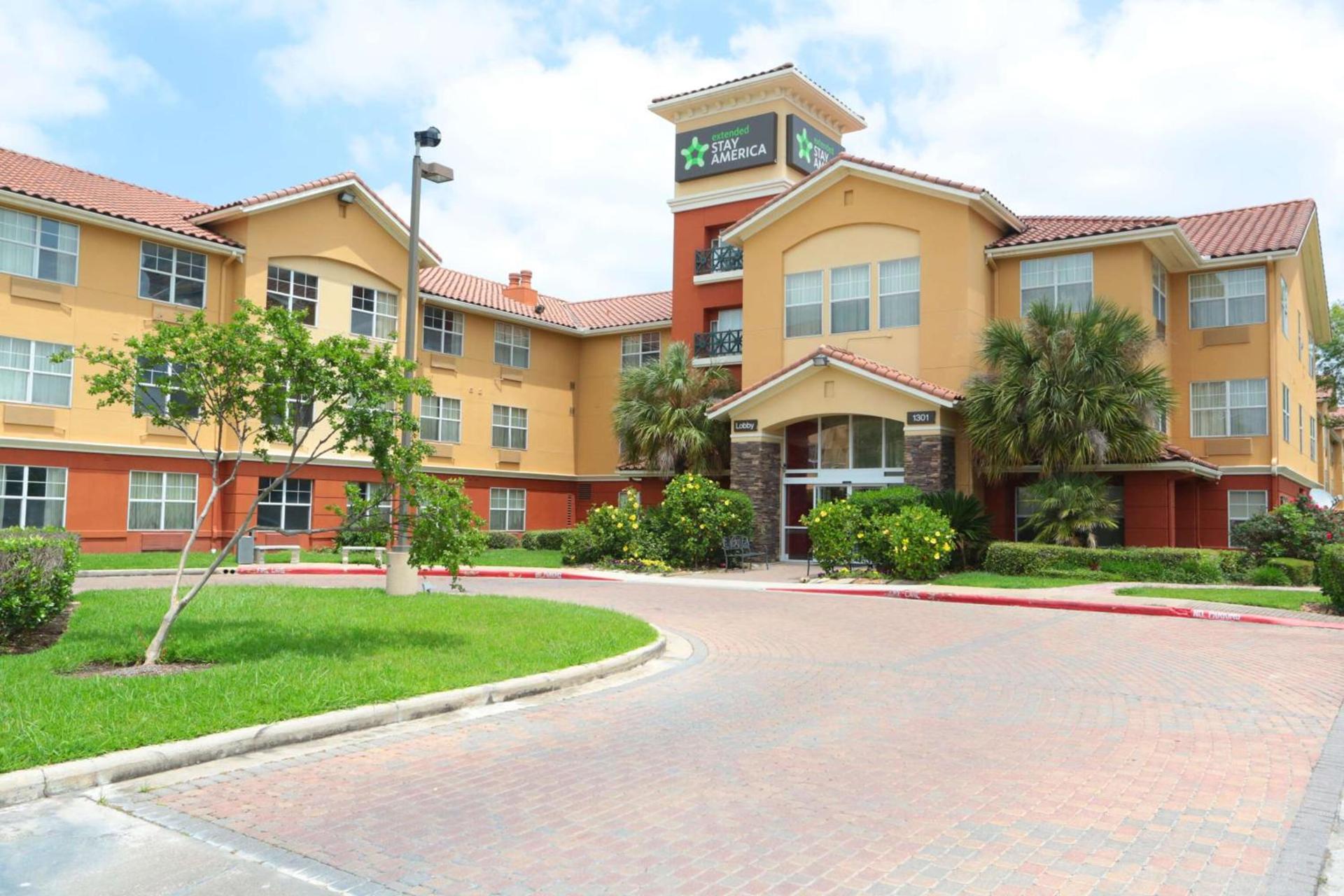 Extended Stay America Suites - Houston - Med Ctr - NRG Park - Braeswood Blvd photo 1