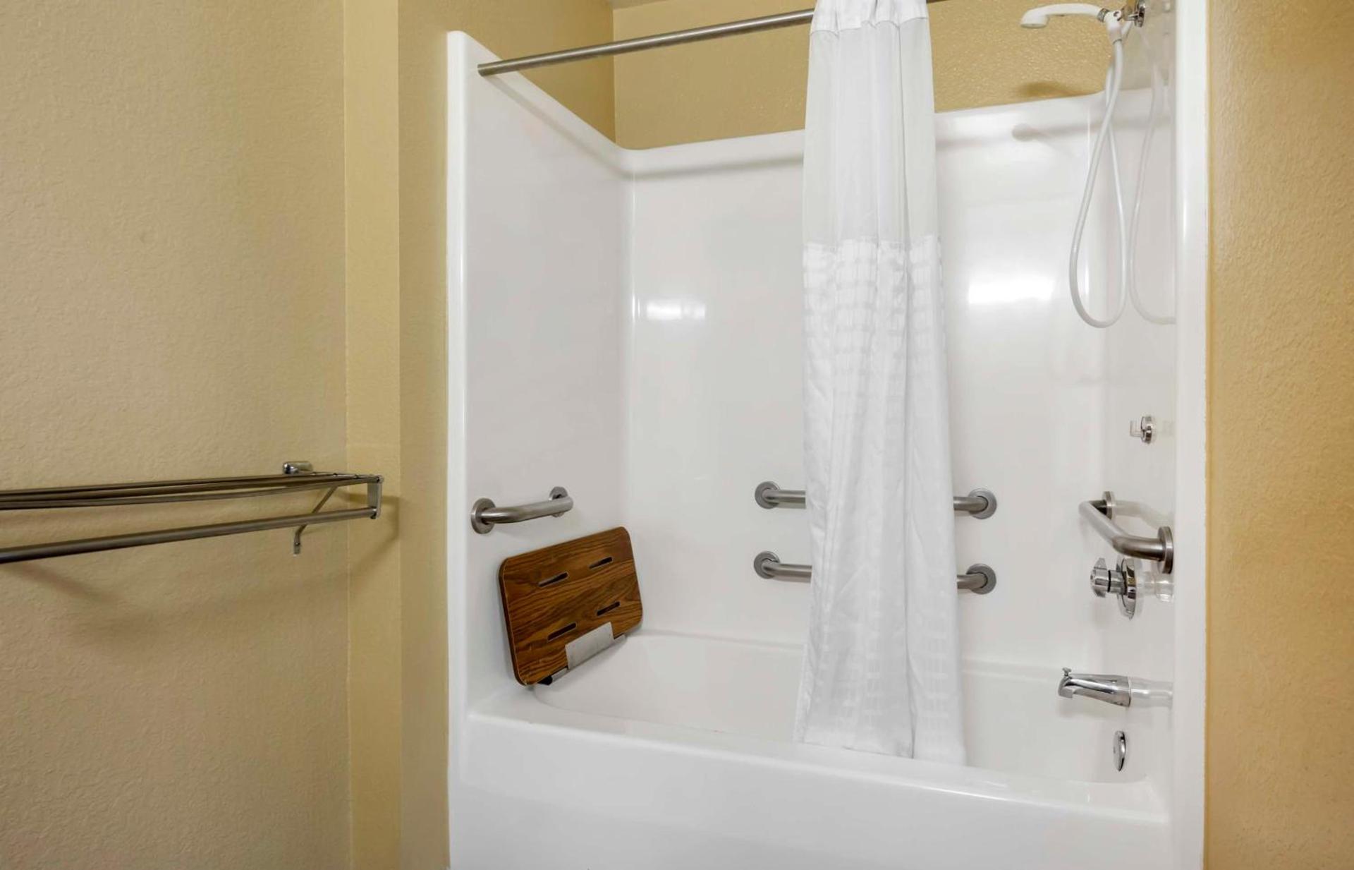 Extended Stay America Suites - Seattle - Everett - Silverlake photo 18