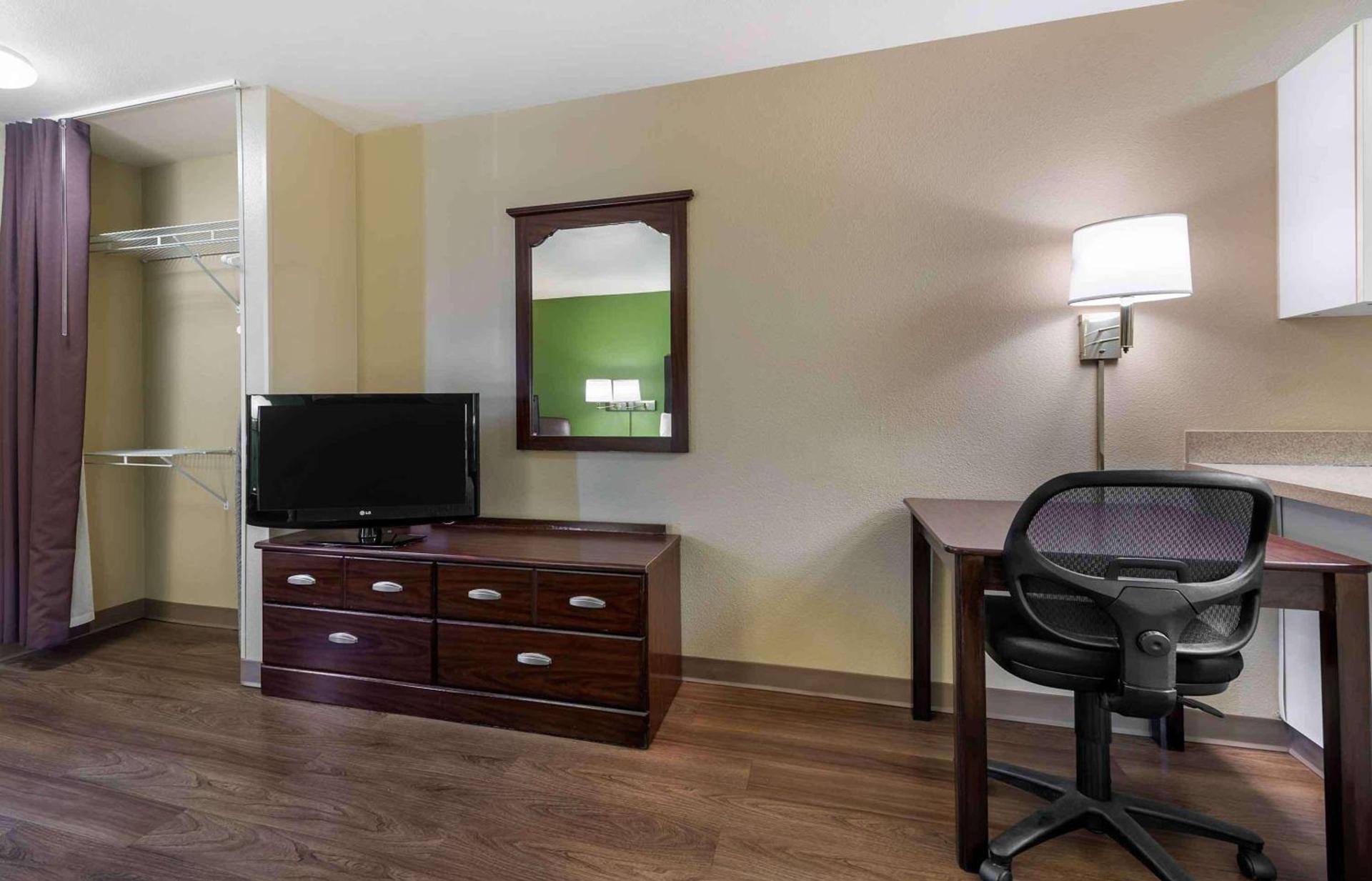 Extended Stay America Suites - Colorado Springs - West photo 15