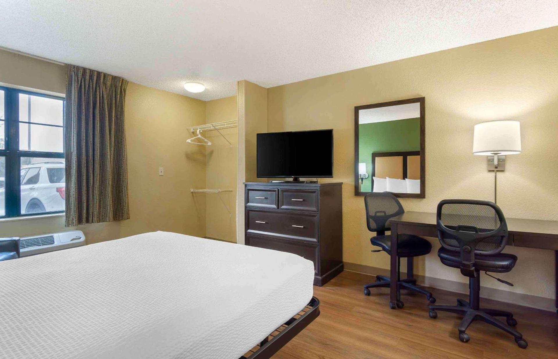 Studio 6 Suites Seattle Kent WA photo 13