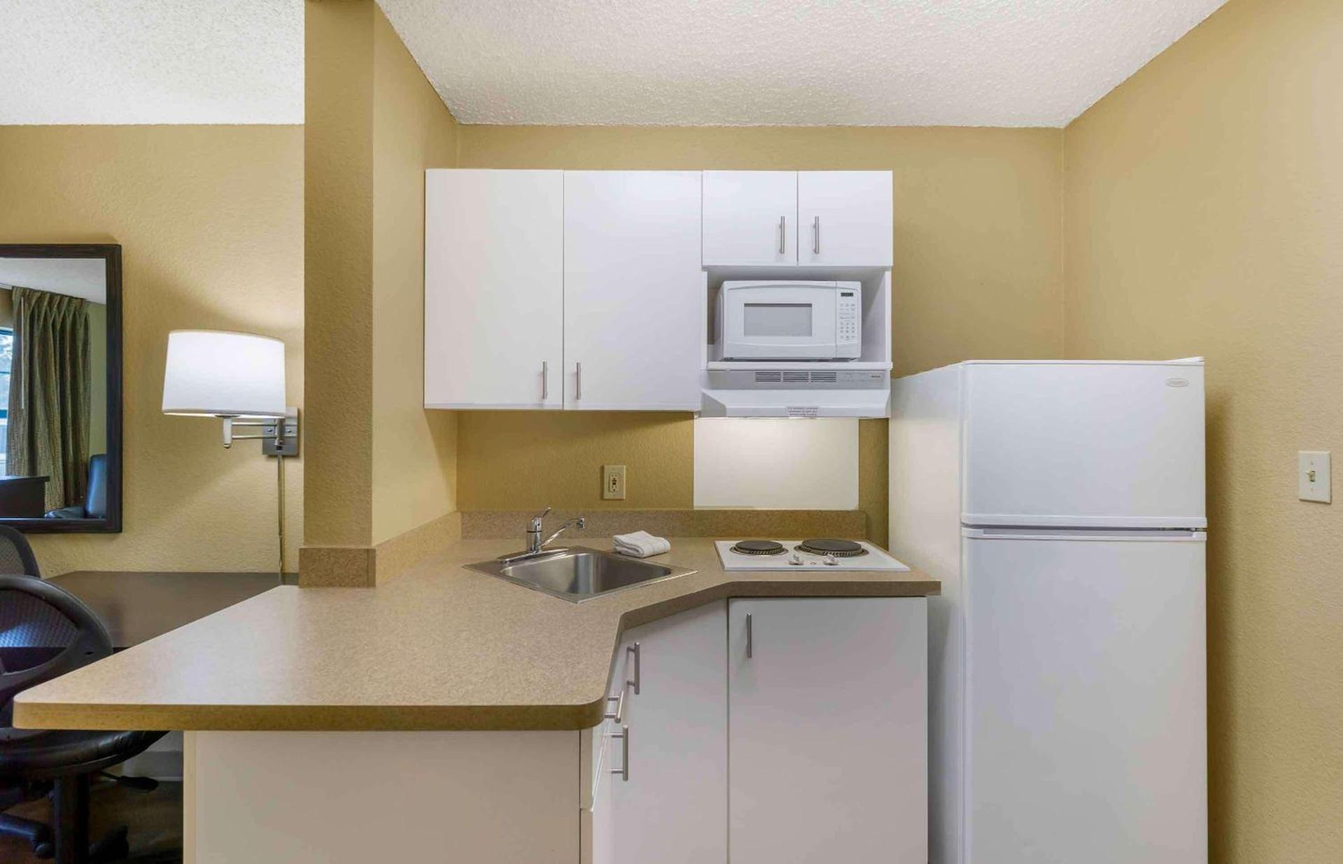 Studio 6 Suites Seattle Kent WA photo 14