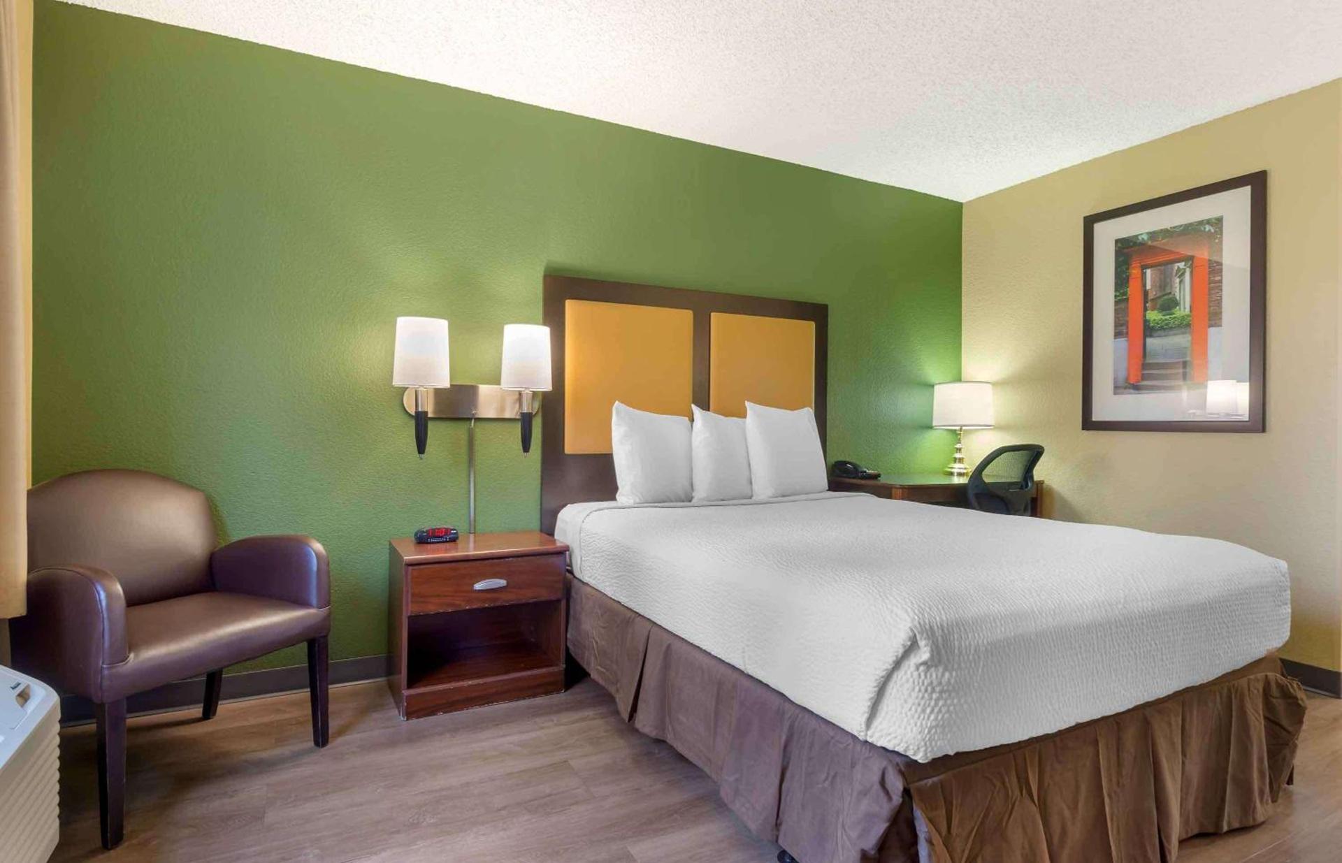 Studio 6 Suites Seattle Kent WA photo 16