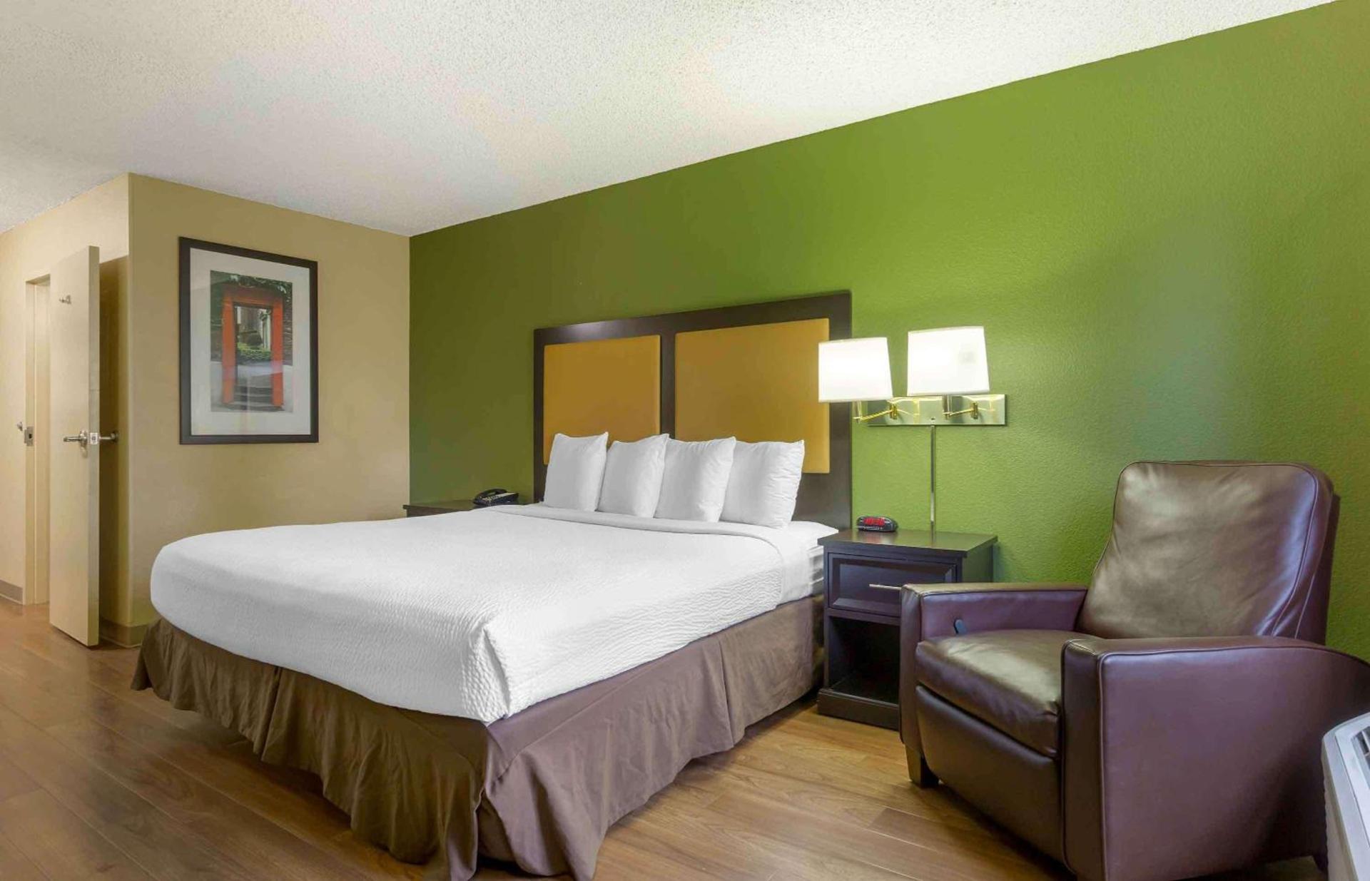 Studio 6 Suites Seattle Kent WA photo 20